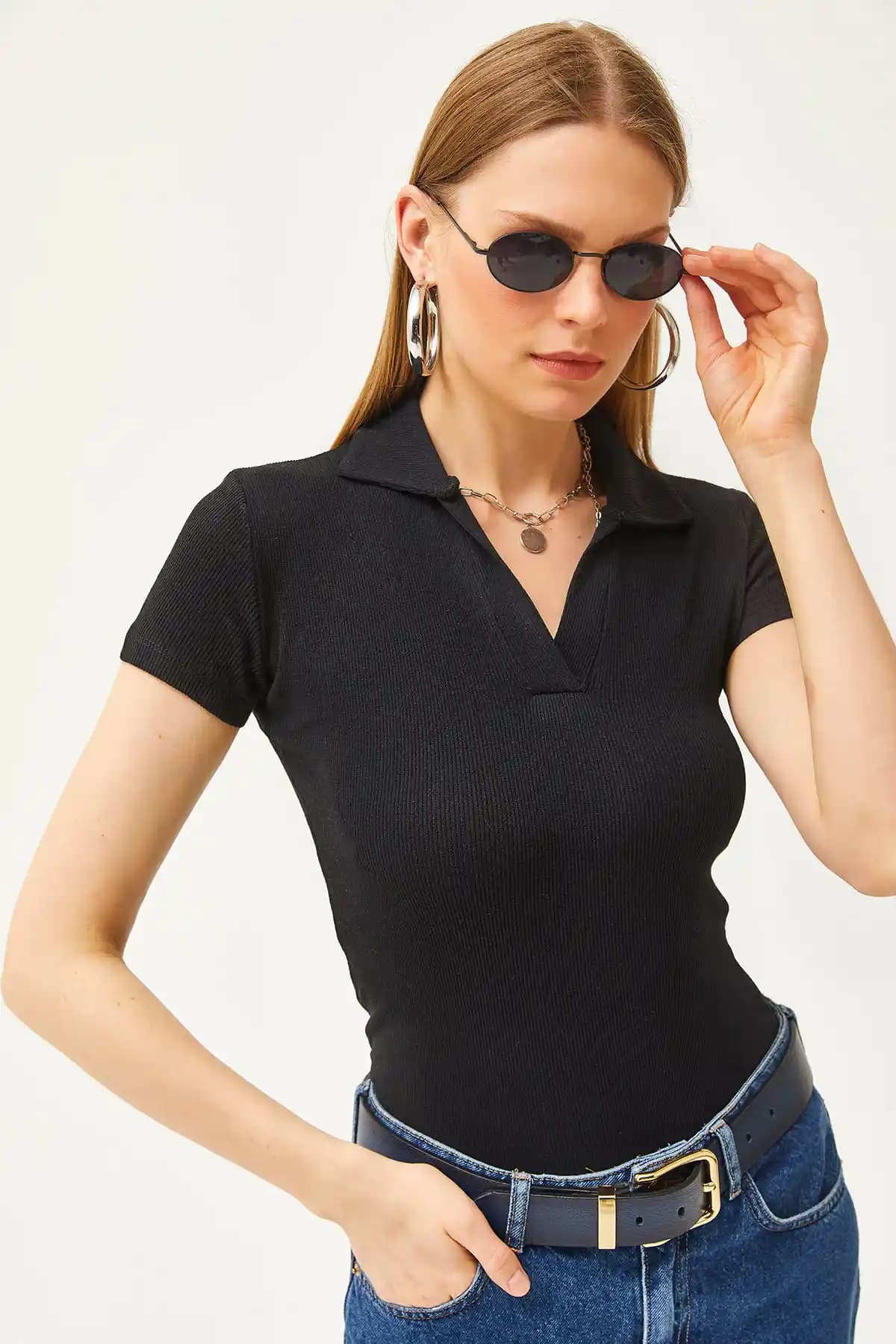 Olalook Kadın Siyah Polo Yaka Örme Bluz Günlük Şıklık ve Konfor Sunar