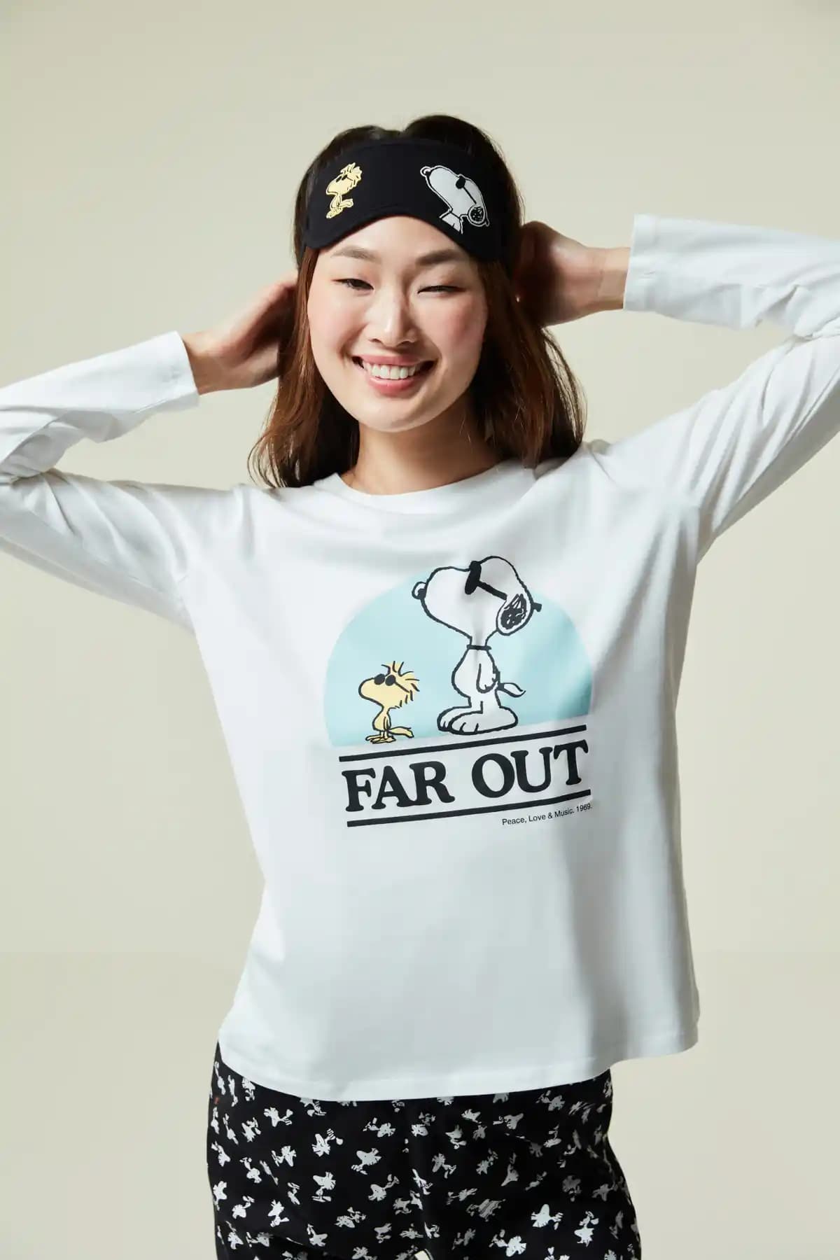 Penti Çok Renkli Lic Snoopy Far Out Pijama Takımı Konfor ve Eğlence Sunan Ev Giyim Seçeneği