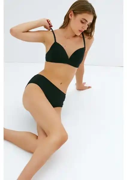 Penti Siyah Pamuklu Balensiz Sütyen: Günlük Rahatlık ve Şıklık İçin Uygun Seçenek