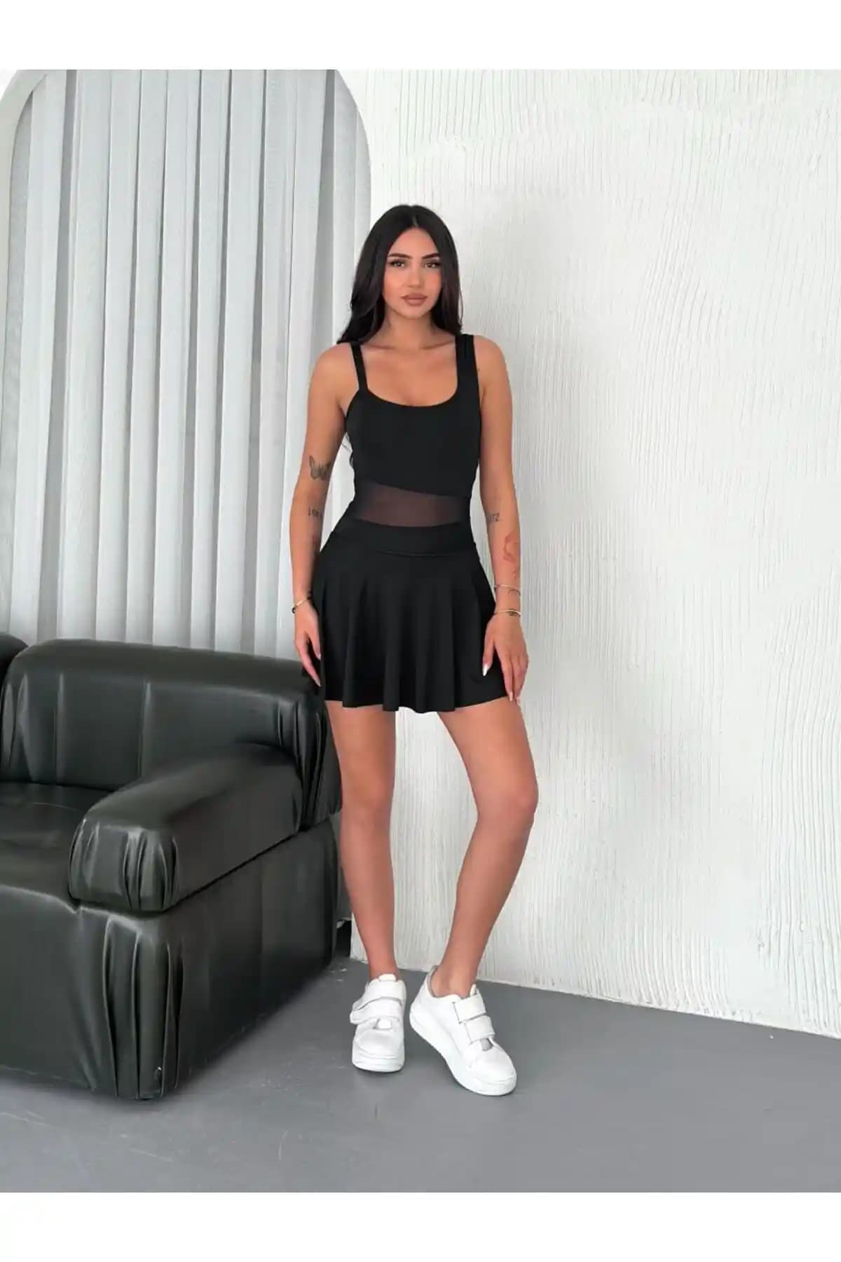 Pimody Kadın Tül Detay Askılı Mayo: Şıklık ve Konforun Buluştuğu Yazın Vazgeçilmezi