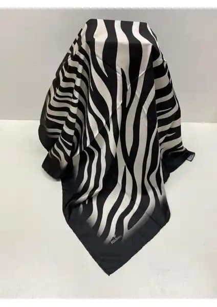 Polo Well Zebra Desenli Dijital Twil Eşarp: Çok Mevsim Kullanımlı Şık Kadın Aksesuarı