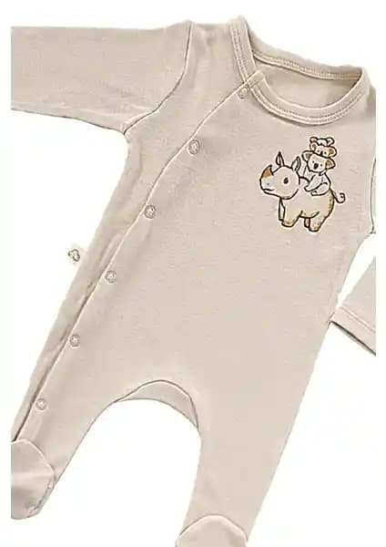 Tiny Lamb Organik Yenidoğan Seti: Güvenli ve Şık Bebek Giyim Seçeneği