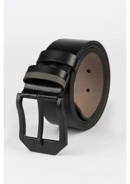 Tudors Erkek Deri Kemer: Şıklık ve Dayanıklılığı Bir Arada Sunan Modern Aksesuar