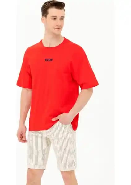 U.S. Polo Assn. Erkek Kırmızı T-Shirt Günlük Şıklık ve Konfor Sunan Modern Tasarım