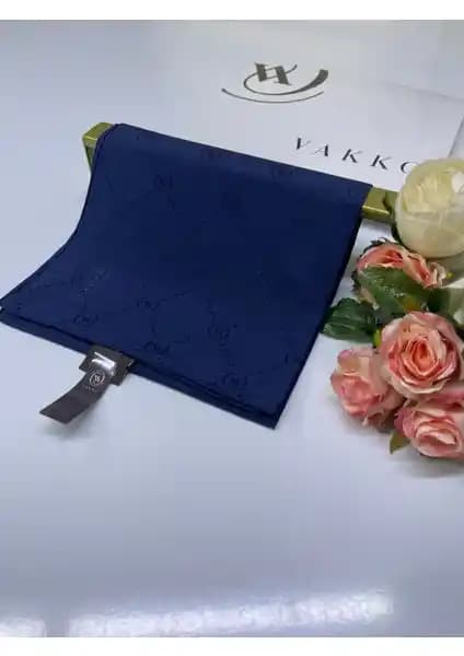Vakko Eşarp: Yüksek Kalite ve Zarif Tasarımla Kadınların Stilini Tamamlayan Aksesuar