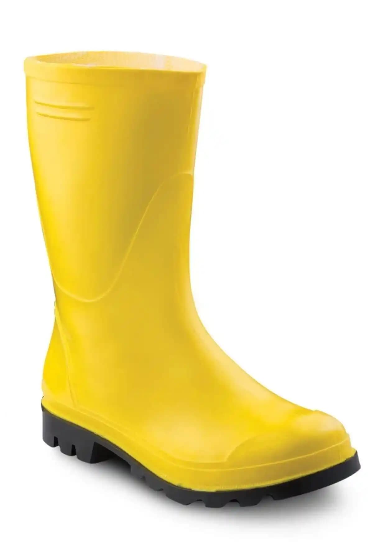Çizmeci Sarı Kısa Çizme: Günlük Stil ve Konforu Bir Arada Sunar