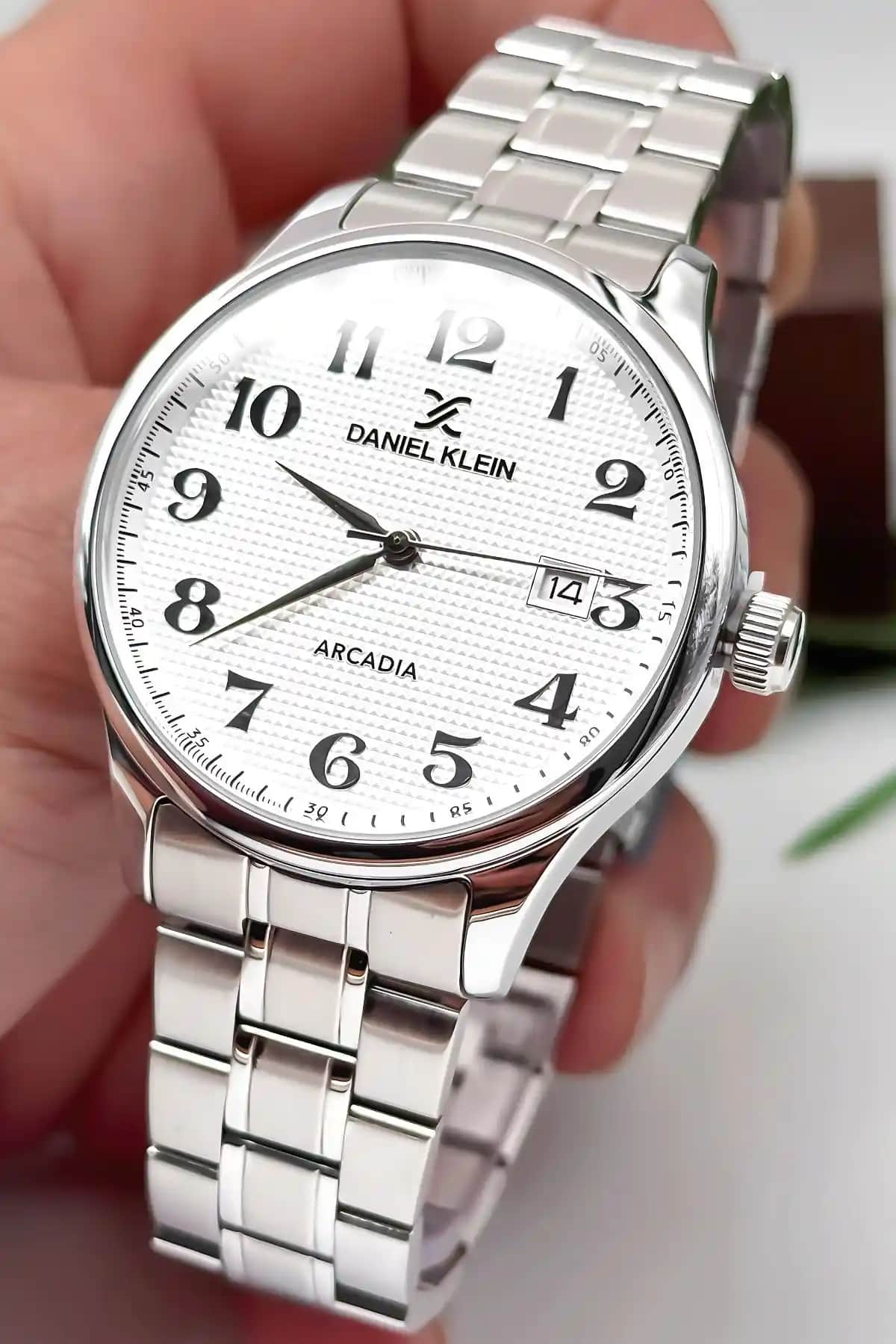 Daniel Klein Erkek Kol Saati: Şıklık ve Fonksiyonelliğin Modern Buluşması