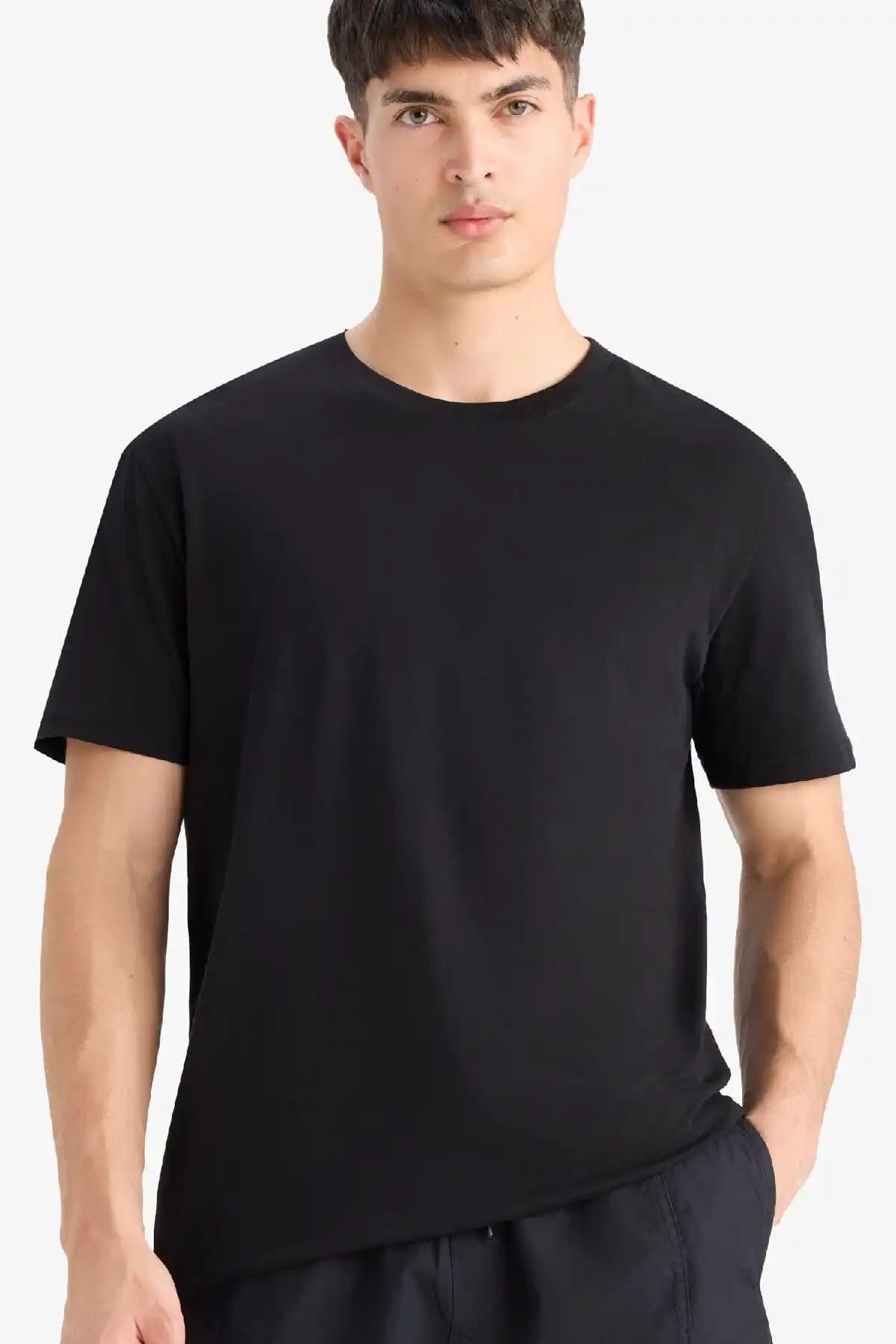 Defacto %100 Pamuk Regular Fit Bisiklet Yaka Kısa Kollu Tişörtleri - Günlük Şıklık ve Konfor
