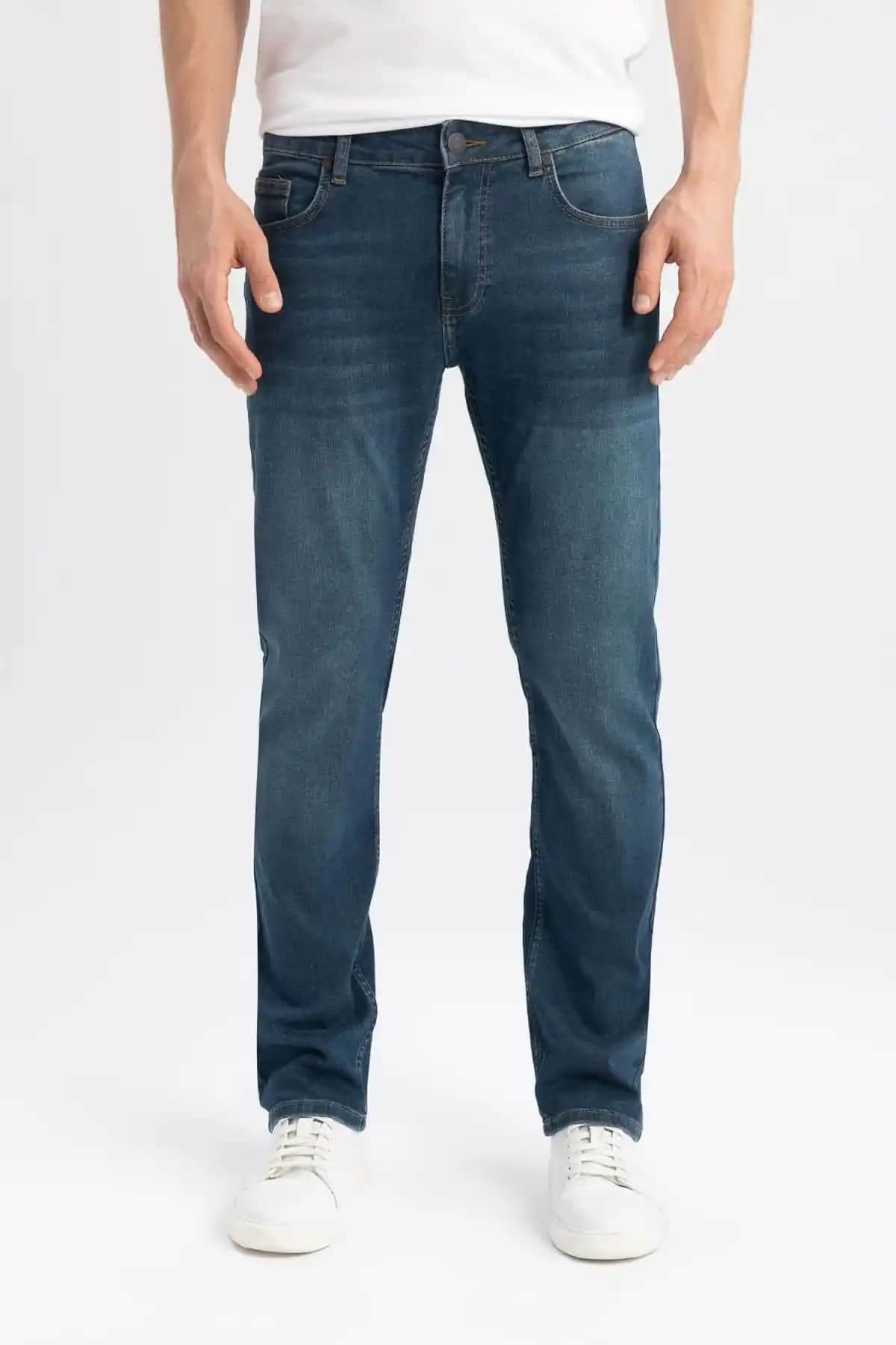 DeFacto Sergio Regular Fit Jean: Günlük Şıklık ve Konfor Sunan Modern Pantolon