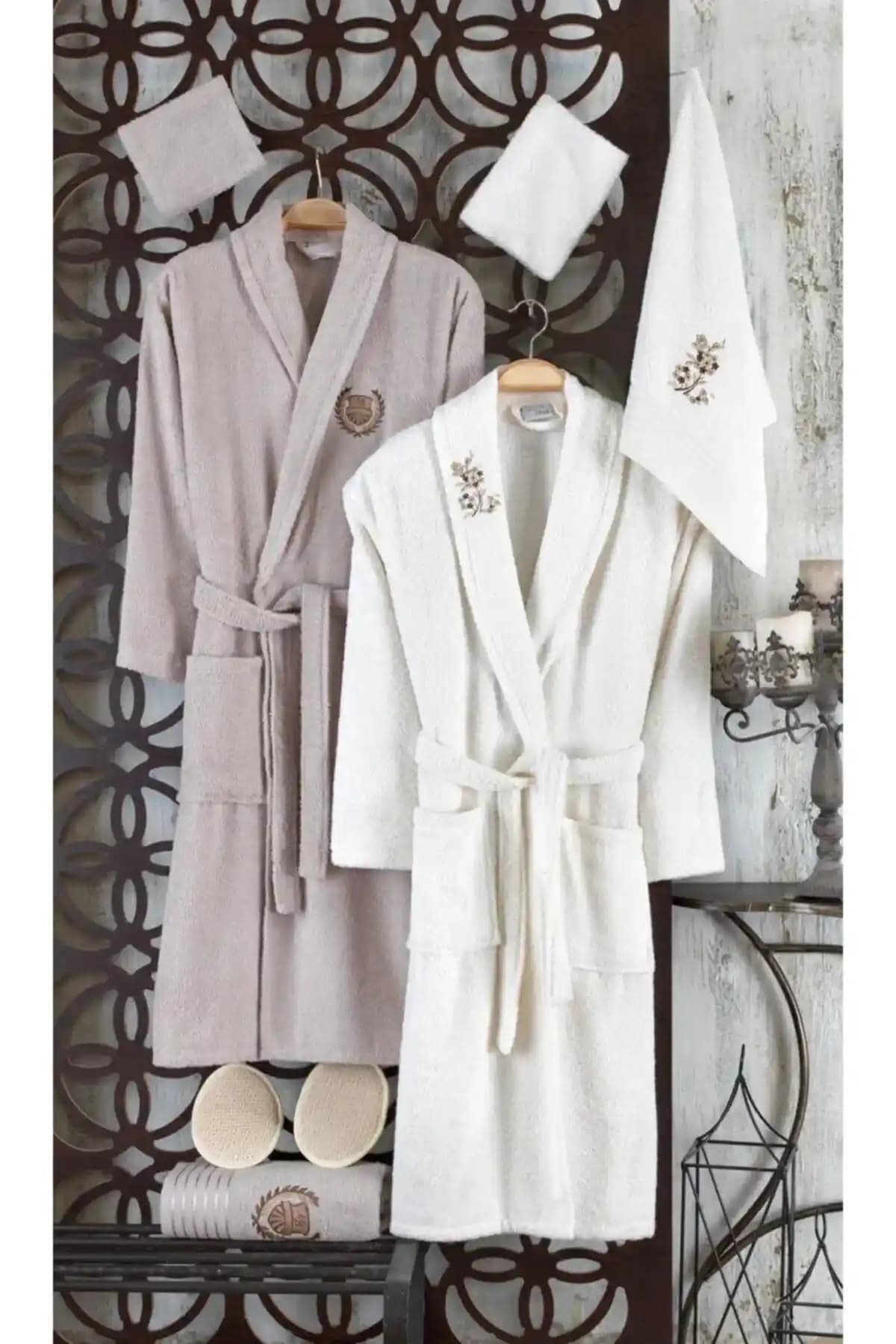 Güvenal Rüya 10 Parça Nakışlı Bornoz Seti Ev Dekorasyonuna Şıklık Katan Tasarım