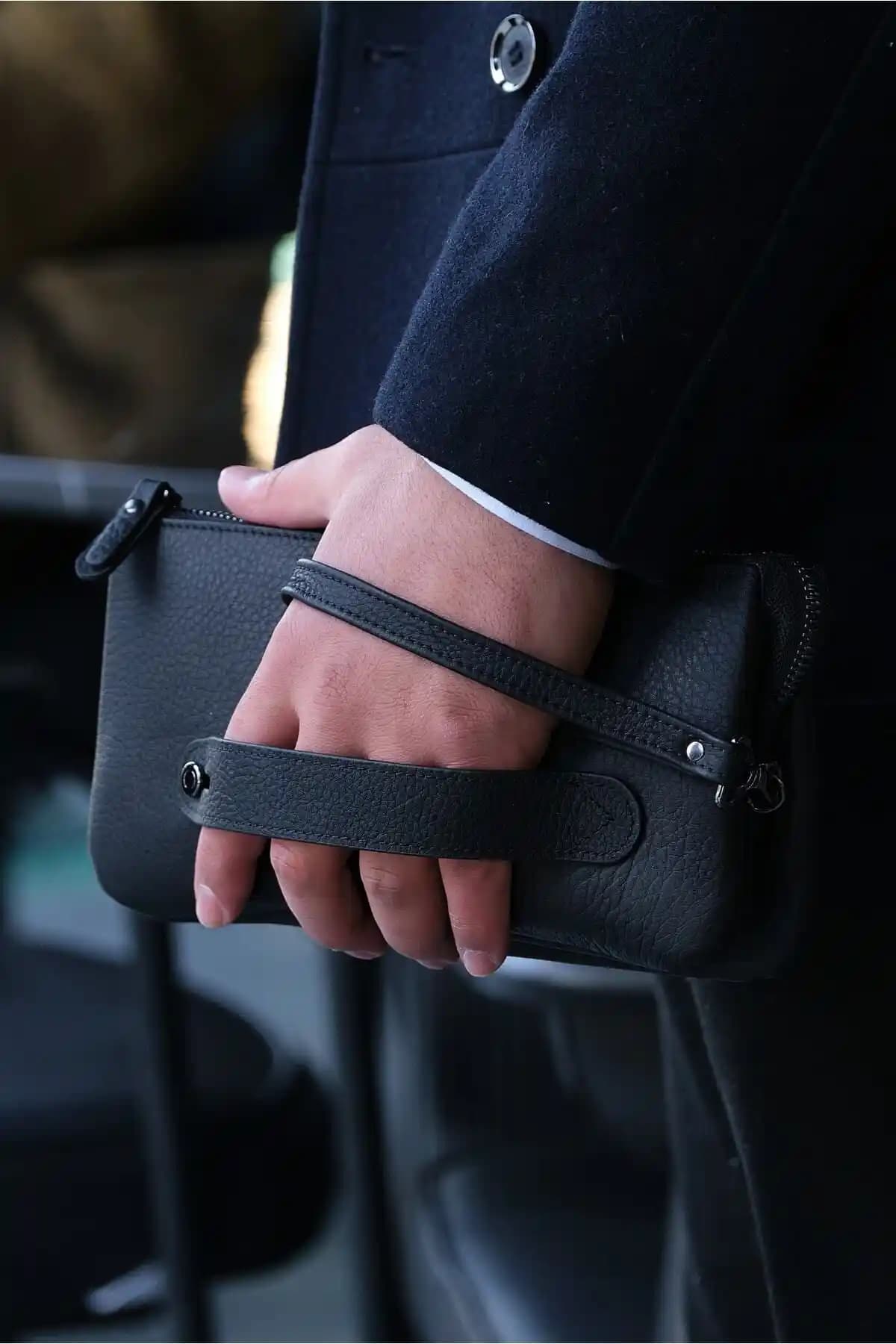 Louise Motto Nexus Hakiki Deri Unisex El Çantası Yılbaşı Temalı Çok Bölmeli Tasarım