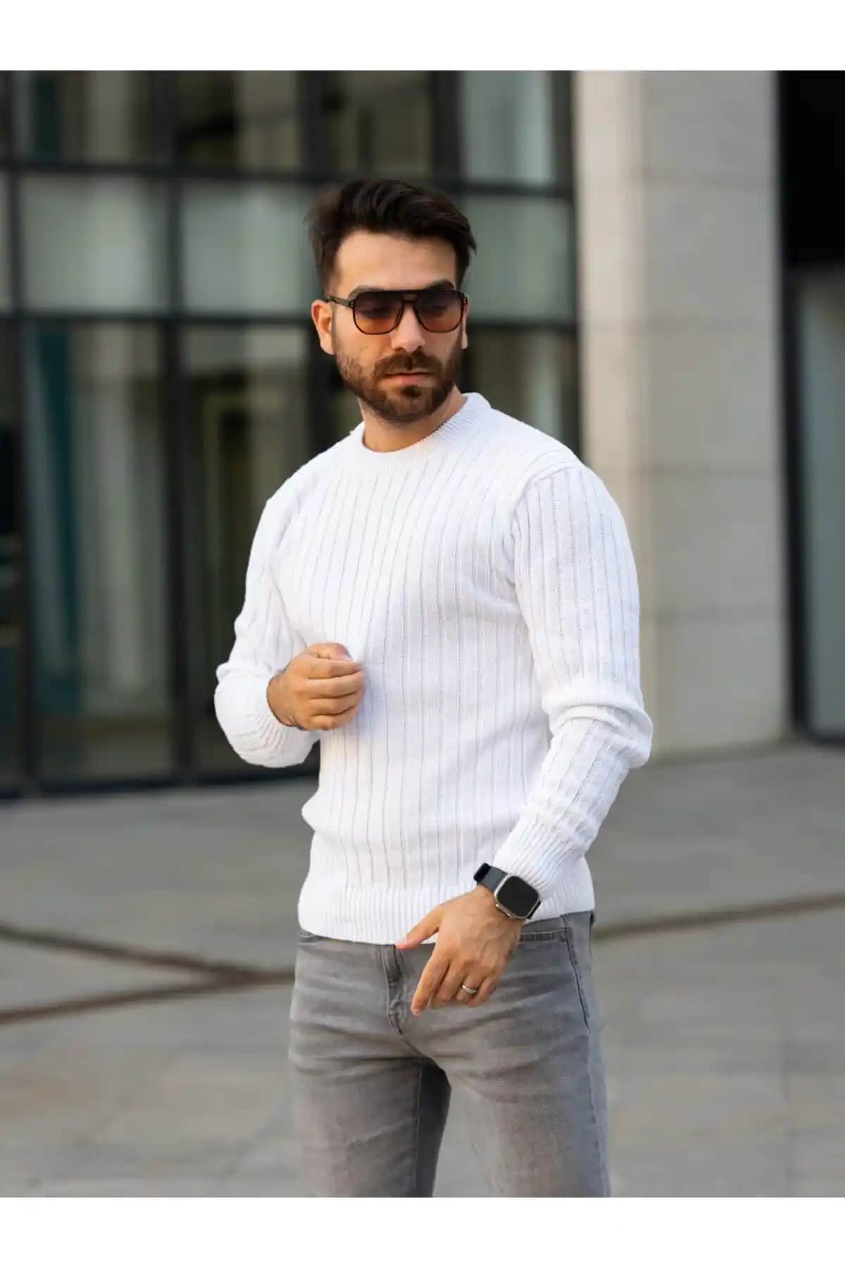 Mayastyle Erkek Triko Kazak: Şık ve Rahat Günlük Kullanım İçin Tasarlanmış Beyaz Kazak