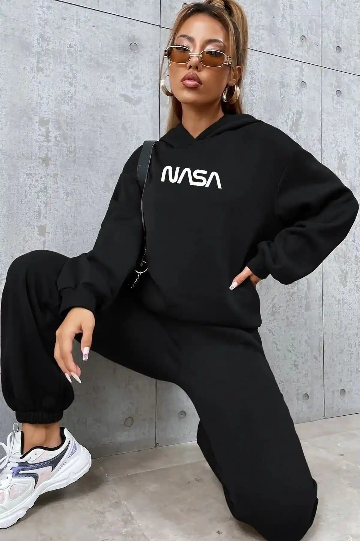 Uyguntarz Unisex Nasa Baskılı Eşofman Takımı: Rahat ve Şık Spor Giyim Seçeneği