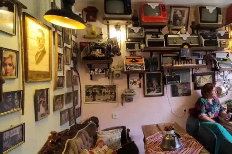 Artık Üretimi Olmayan Avrupa ve İngiltere Vintage Moda Markaları ve Alışveriş Rehberi