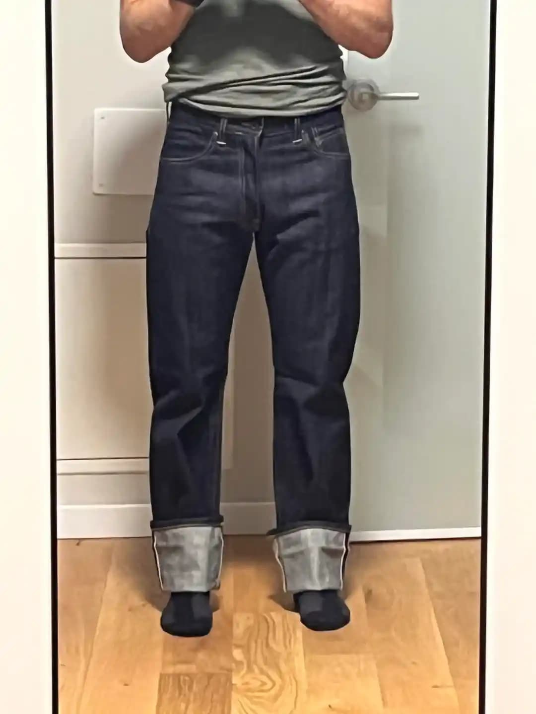 Edwin Nashville Kot Pantolonlarda Dikey Çizgiler ve Bakım Süreçlerinin İncelenmesi