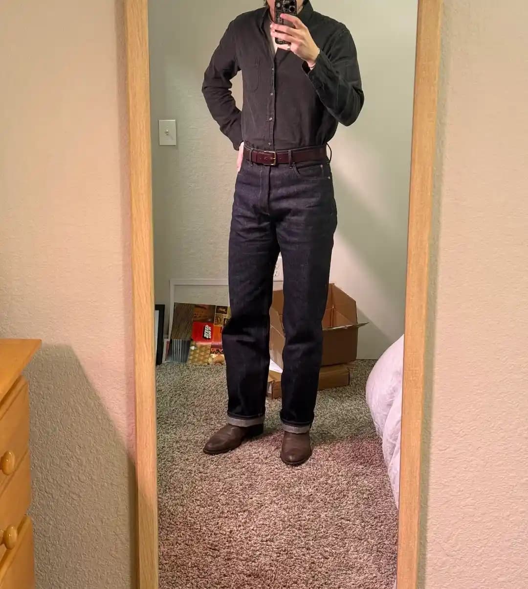 Freenote Modesto 16oz Jean Pantolonların Yüksek Bel ve Cep Tasarımı İncelemesi