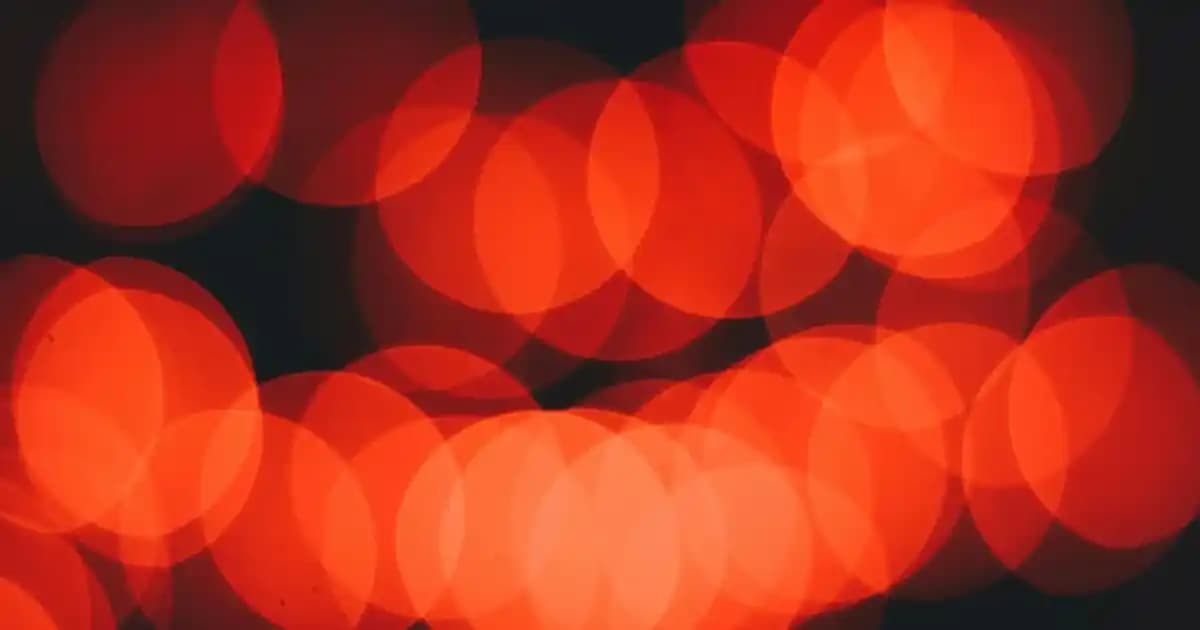 Geniş Omuzlu ve Bel Belirginliği Az Olanlar İçin Vücut Tipine Uygun Giyim Önerileri