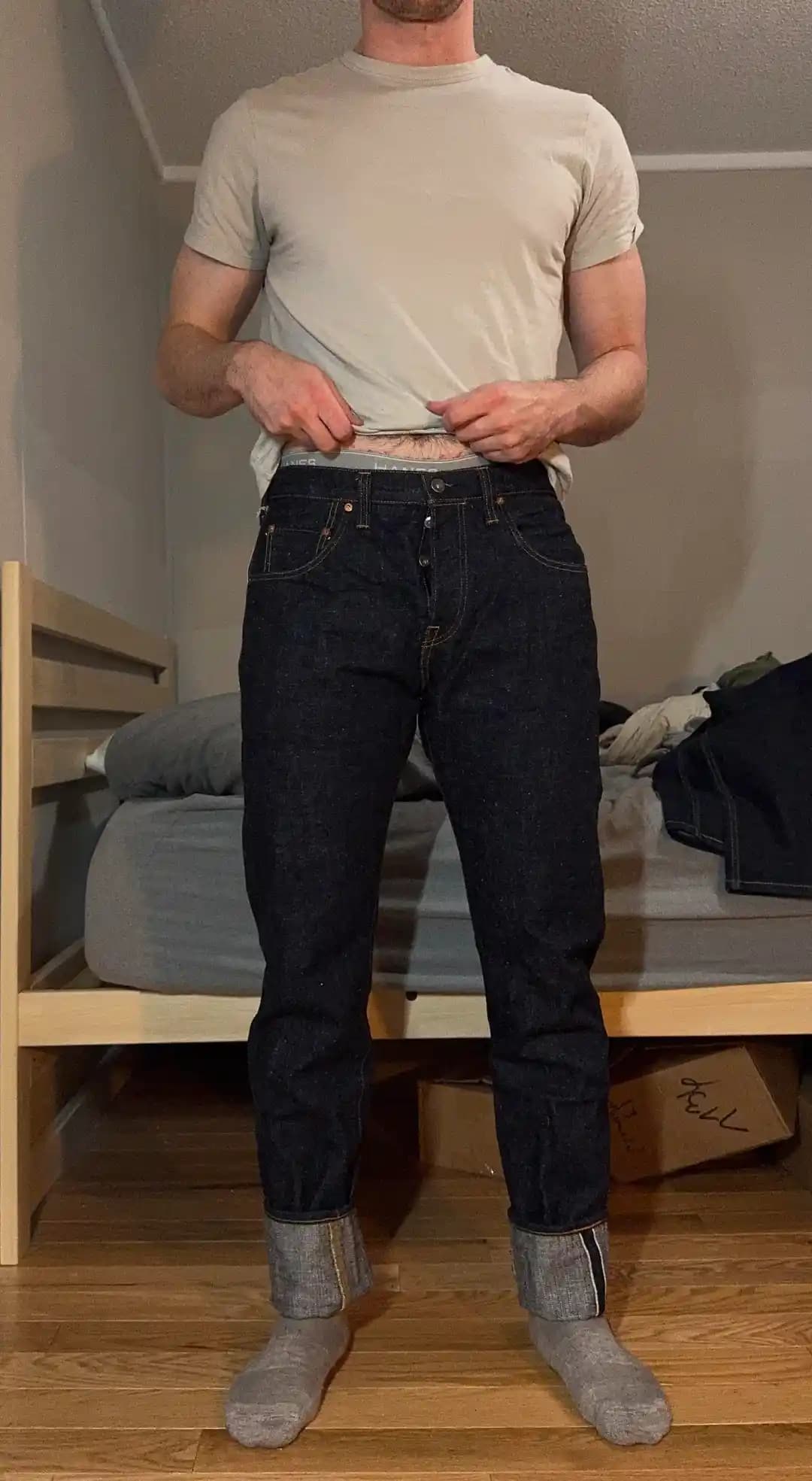 Samurai S211VX ve Momotaro 0605-V: Japon Selvedge Denim Pantolonlarda Yüksek Bel ve Kesim Karşılaştırması