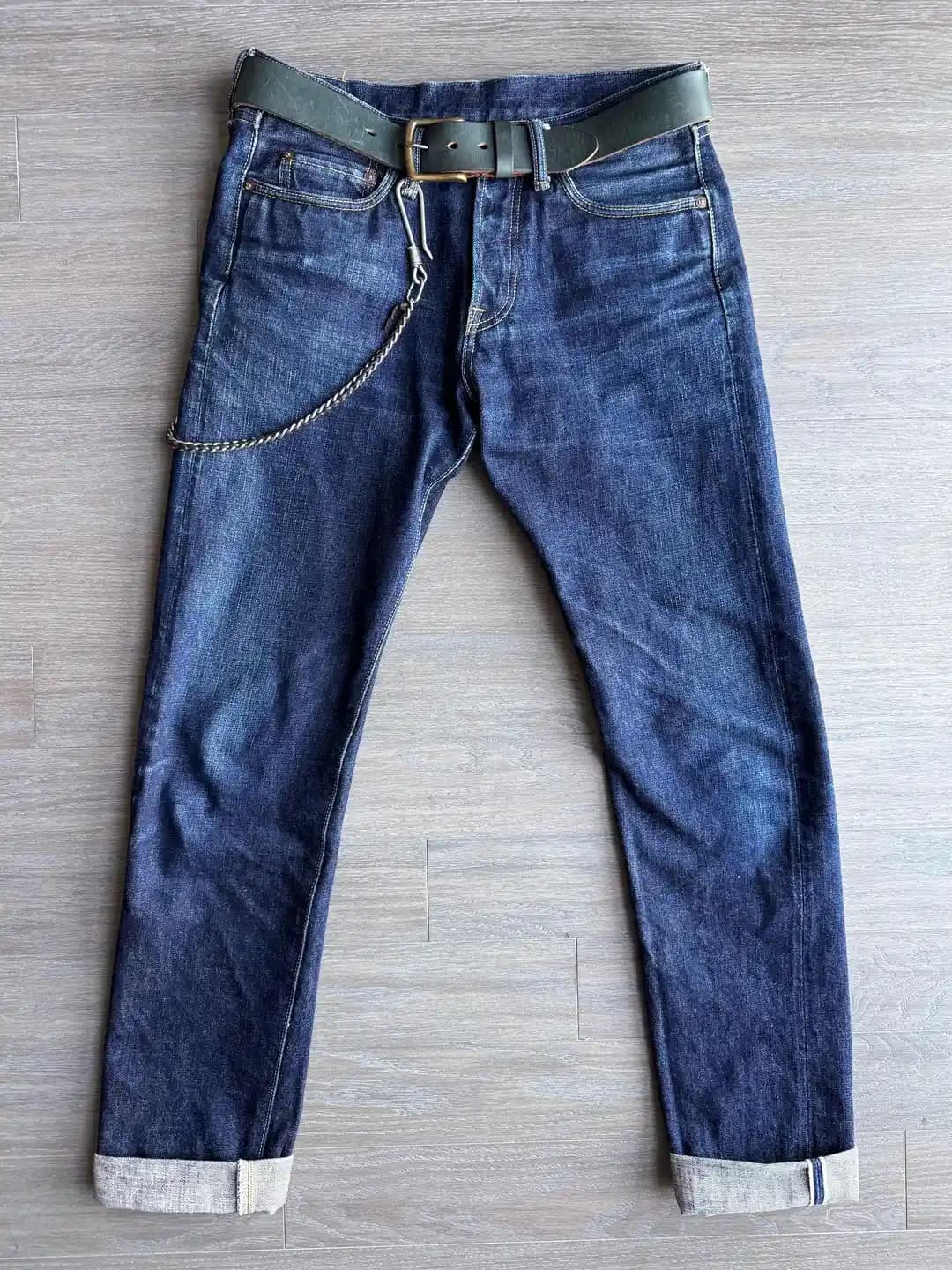 UES 400ST Slim Tapered Denim: İki Yıllık Kullanımda Doğal Solma ve Konfor