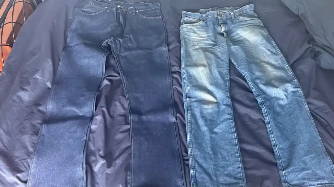 Wrangler 13MWZ Rigid Indigo Kot Pantolonların 9 Ay Sonundaki Dayanıklılık ve Solma Performansı