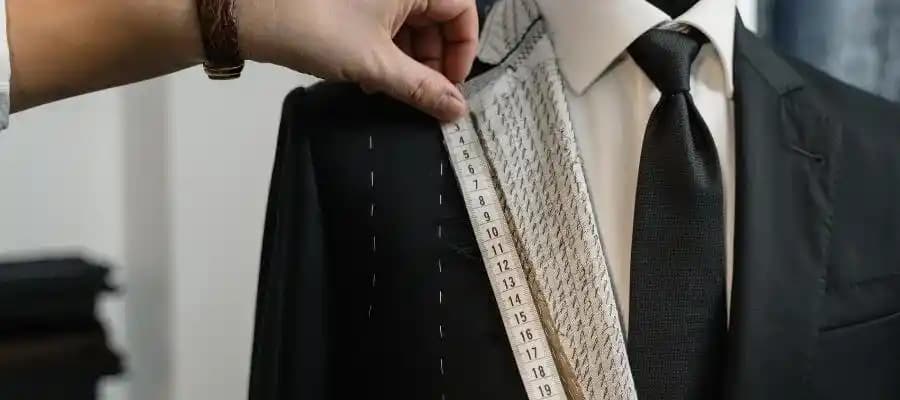 Yılda Az Kullanılan Özel Dikim Takım Elbise İçin Uygun Bütçe ve Seçenekler