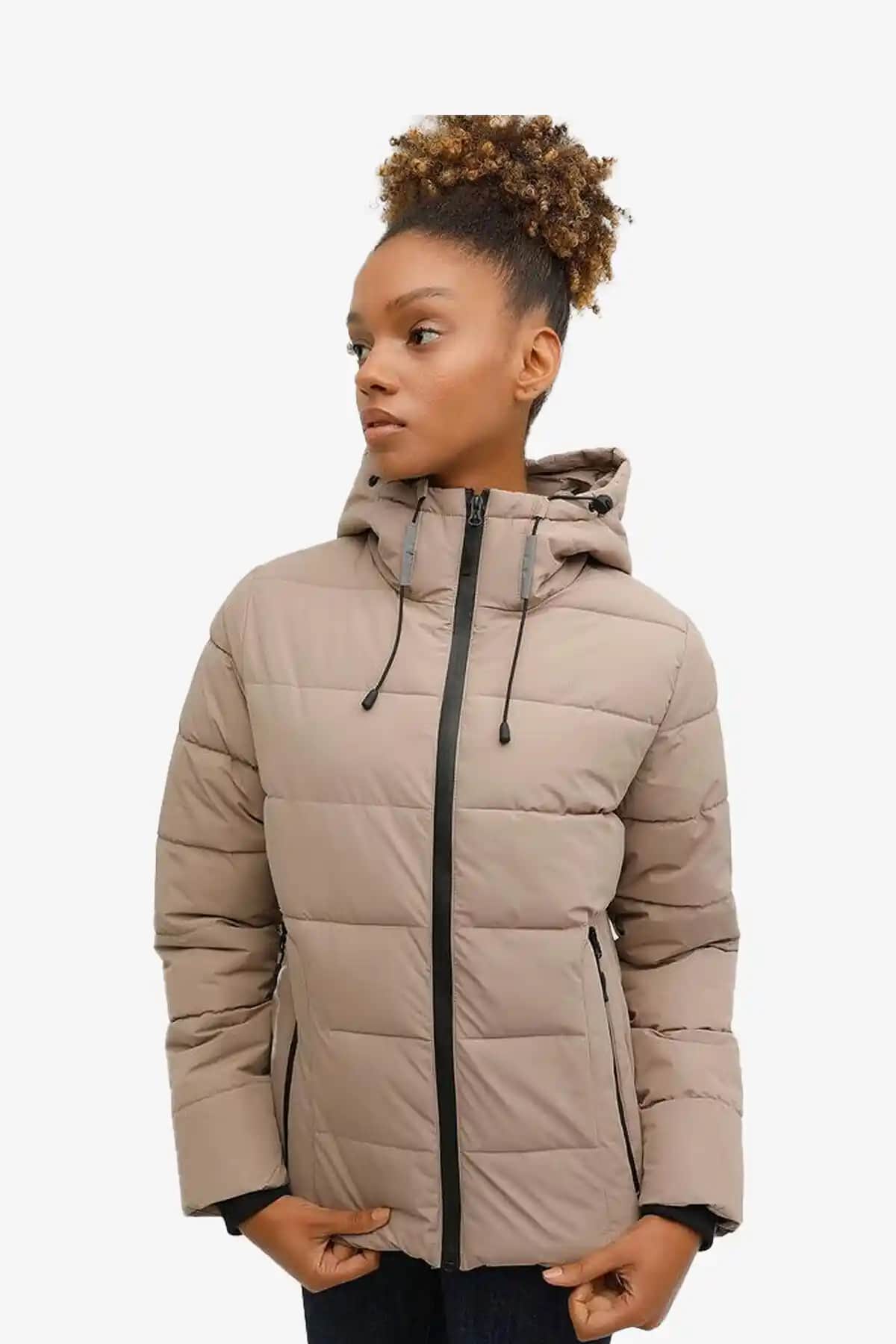 Lumberjack 3W WL Apreski Kadın Bej Montu: Şık ve Fonksiyonel Outdoor Giyim Seçeneği