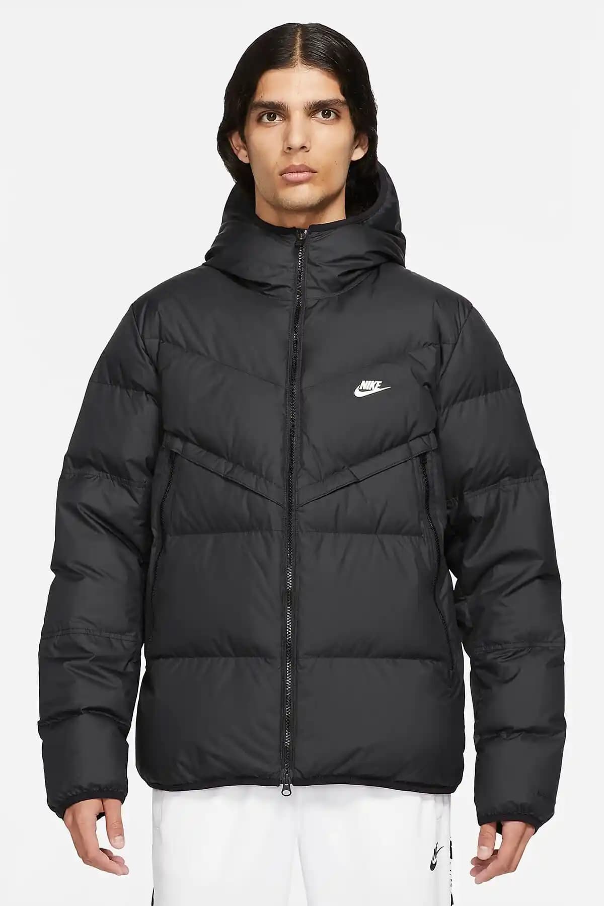 Nike Storm-fit Windrunner Spor Giyim: Su Geçirmez ve Şık Tasarım ile Günlük Kullanım