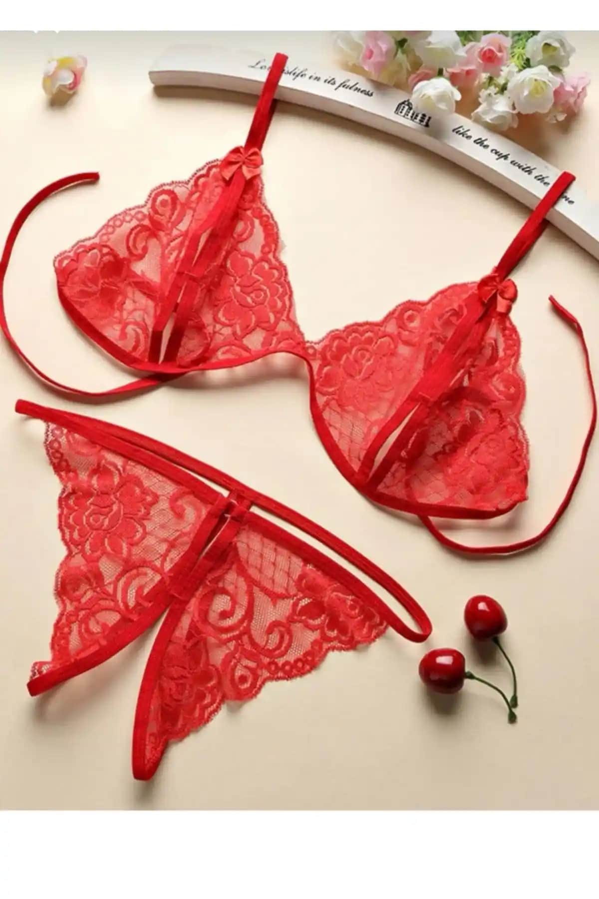 Tugius Büyük Beden Dantel Sütyen Külot Takımı Şıklık ve Konforu Bir Arada Sunar