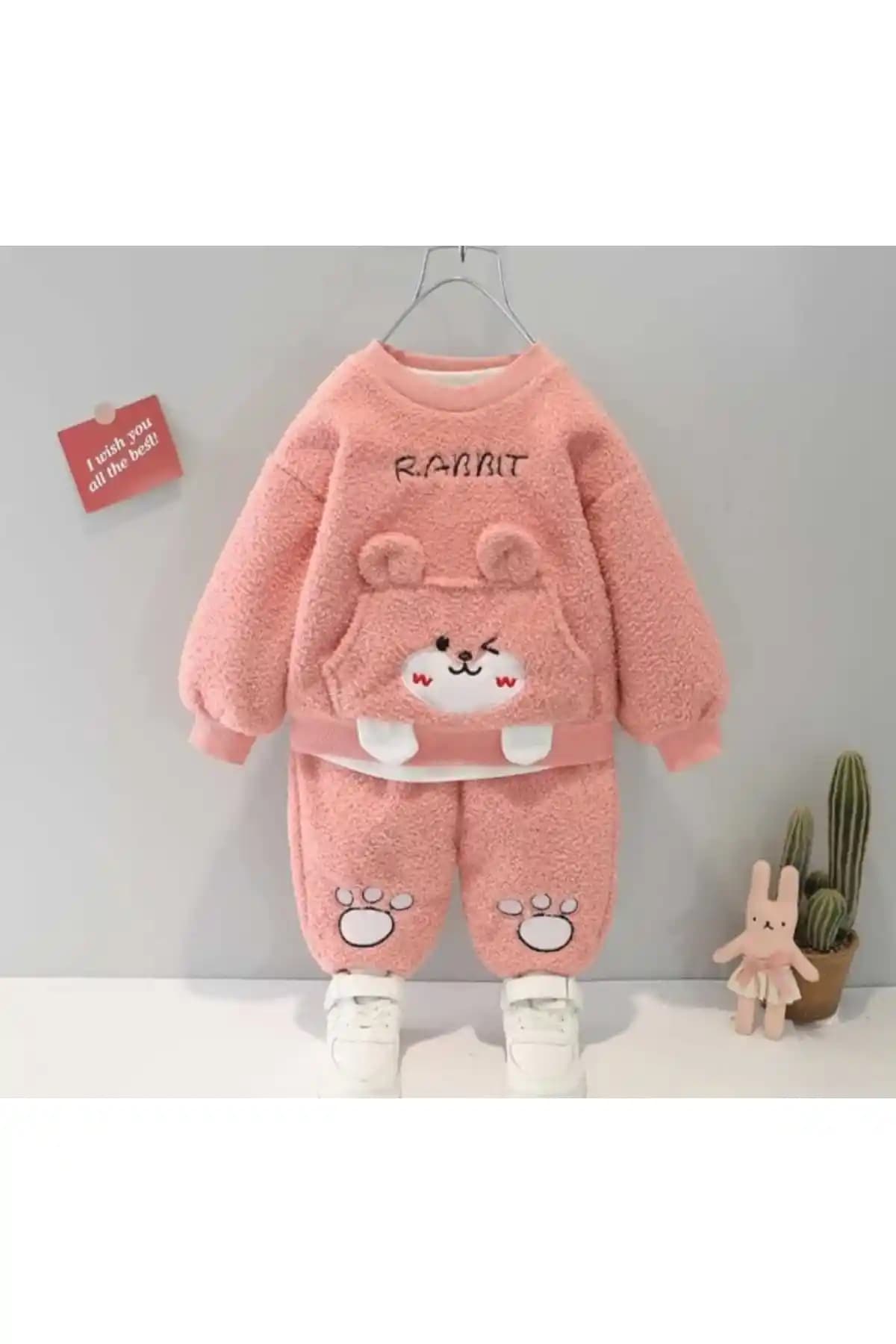Bubito Kışlık Peluş Alt Üst 2'li Takım: Bebekler İçin Konforlu ve Şık Kış Giyim