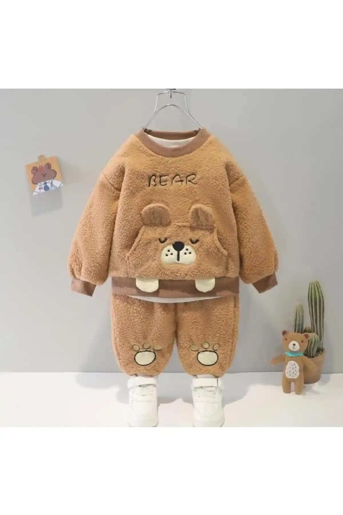 Bubito Kışlık Tatlı Peluş Alt Üst 2'li Takım: Bebekler İçin Konforlu ve Şık Kışlık Giyim