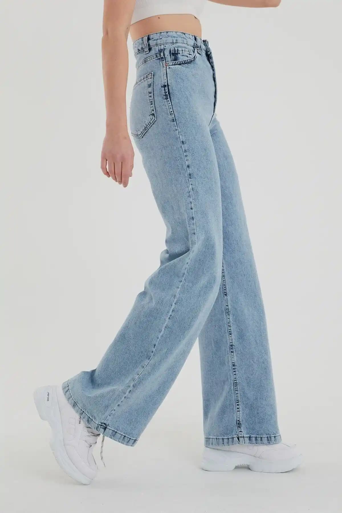 Livik Kadın Açık Mavi Kar Yıkama Yüksek Bel Bol Paça Denim Pantolon Rahat ve Şık Tasarım