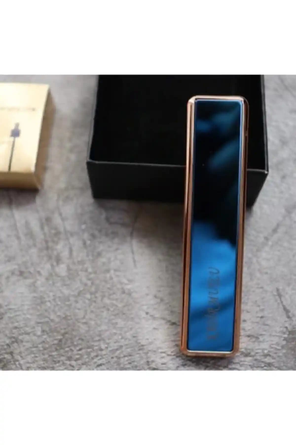 İlgimi Çeki<yor> Metal Mavi USB Şarjlı Çakmak: Çevre Dostu ve Şık Tasarım ile Yenilikçi Aksesuar