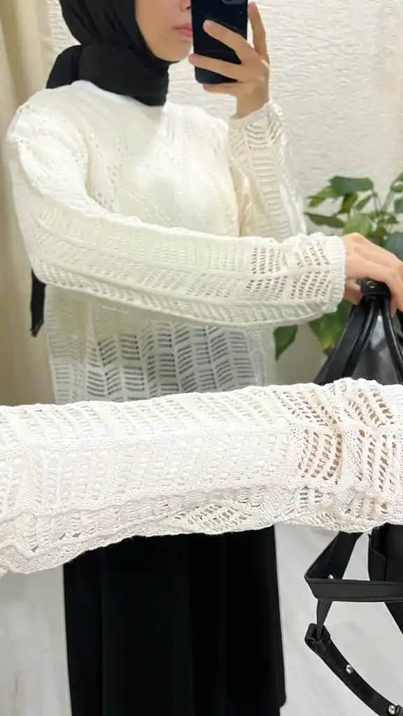 Dantelli Kazaklar: Zarif ve Şık Kış Modası Trendleri ve Kombin Önerileri