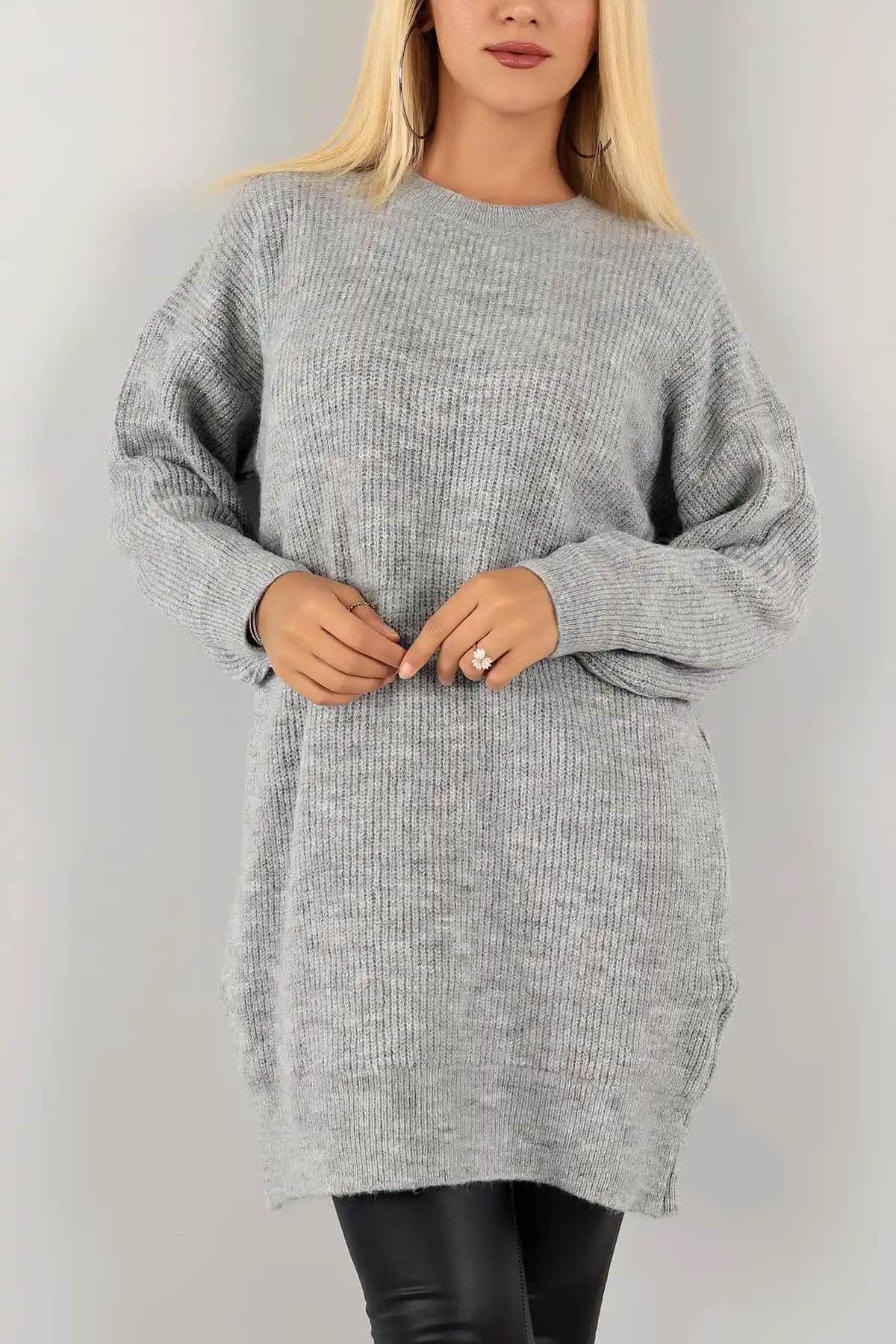 Gri Triko Kazaklar: Güncel Modeller ve Stil İpuçlarıyla Kombinasyonlar