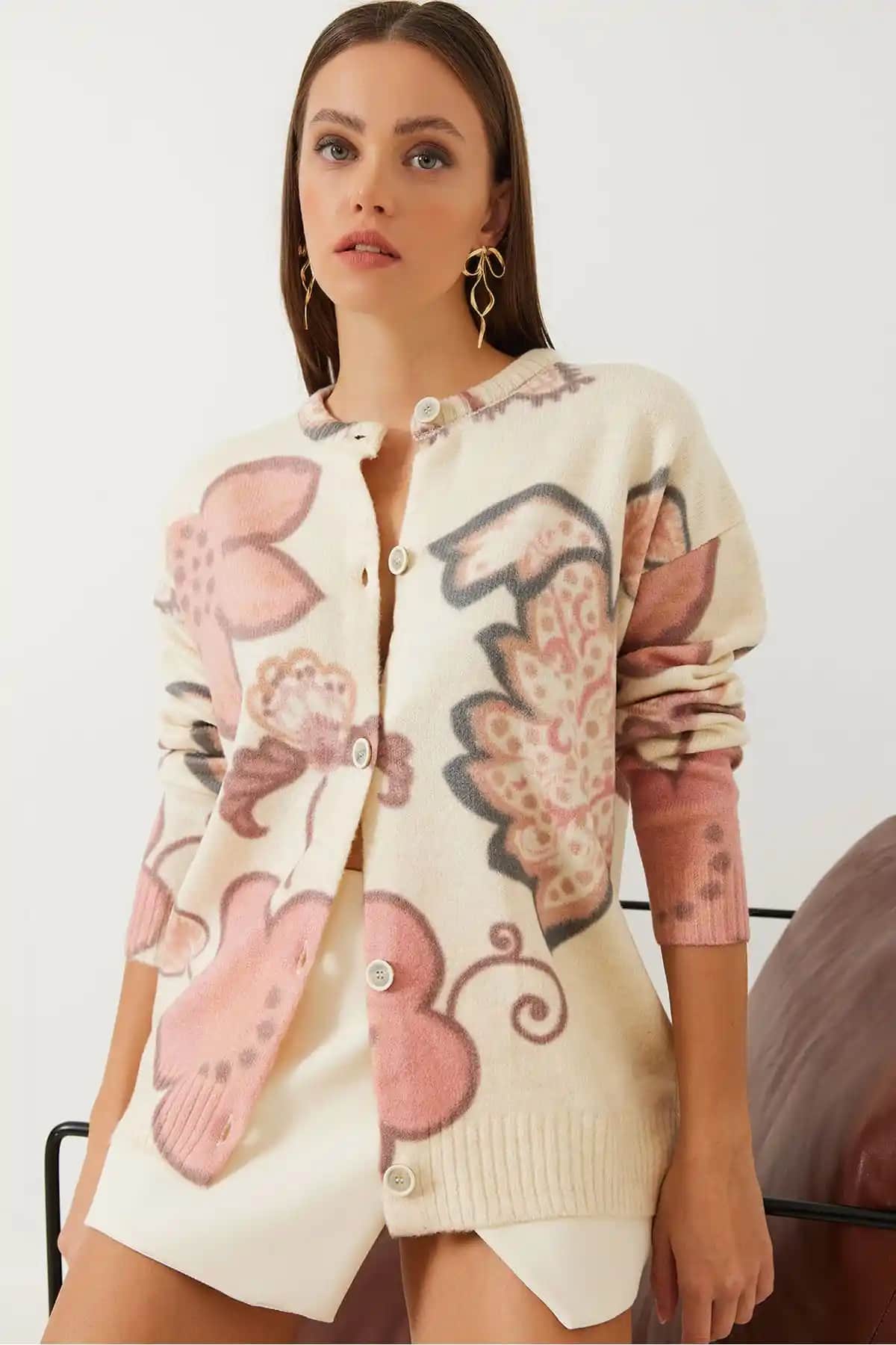 Bianco Lucci Kadın Triko Ürünleri Karşılaştırması: Şıklık ve Konfor Sunan Tasarımlar