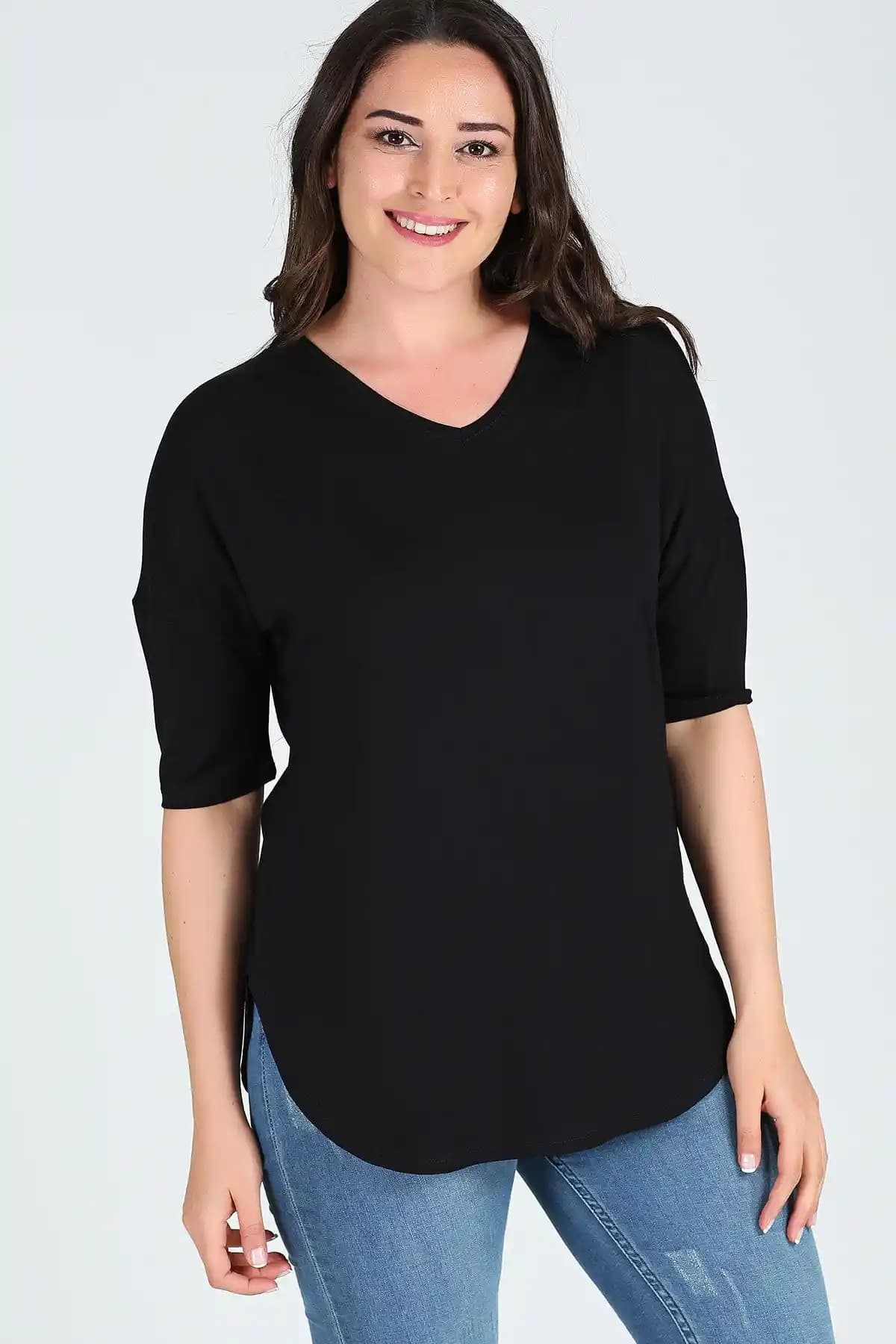Büyük Beden Bluz Karşılaştırması: Curvy Trend ve tarzımsüper Modelleri İncelemesi