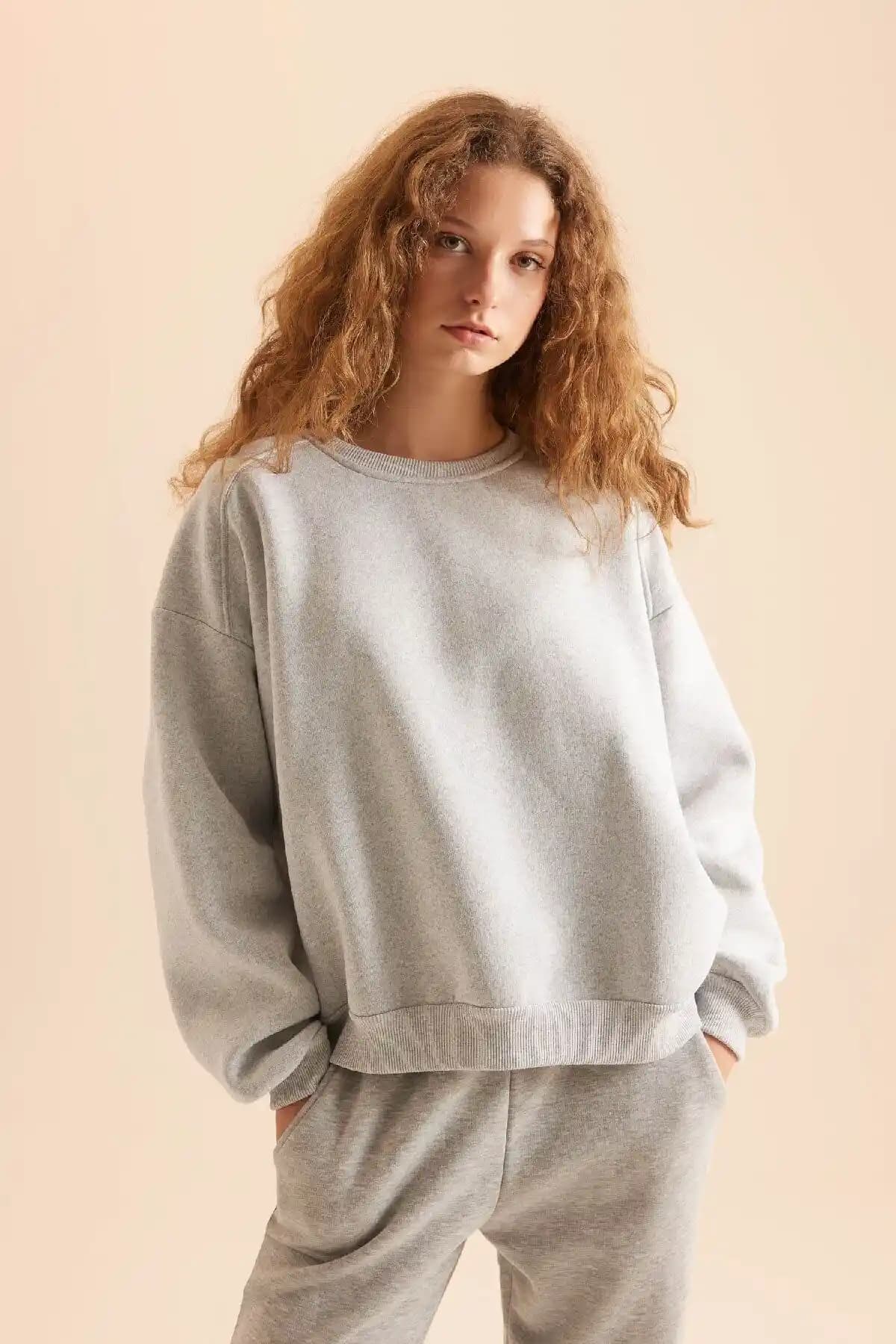 Defacto Oversize Sweatshirt Karşılaştırması: Rahat ve Şık Modellerin Detaylı İncelemesi