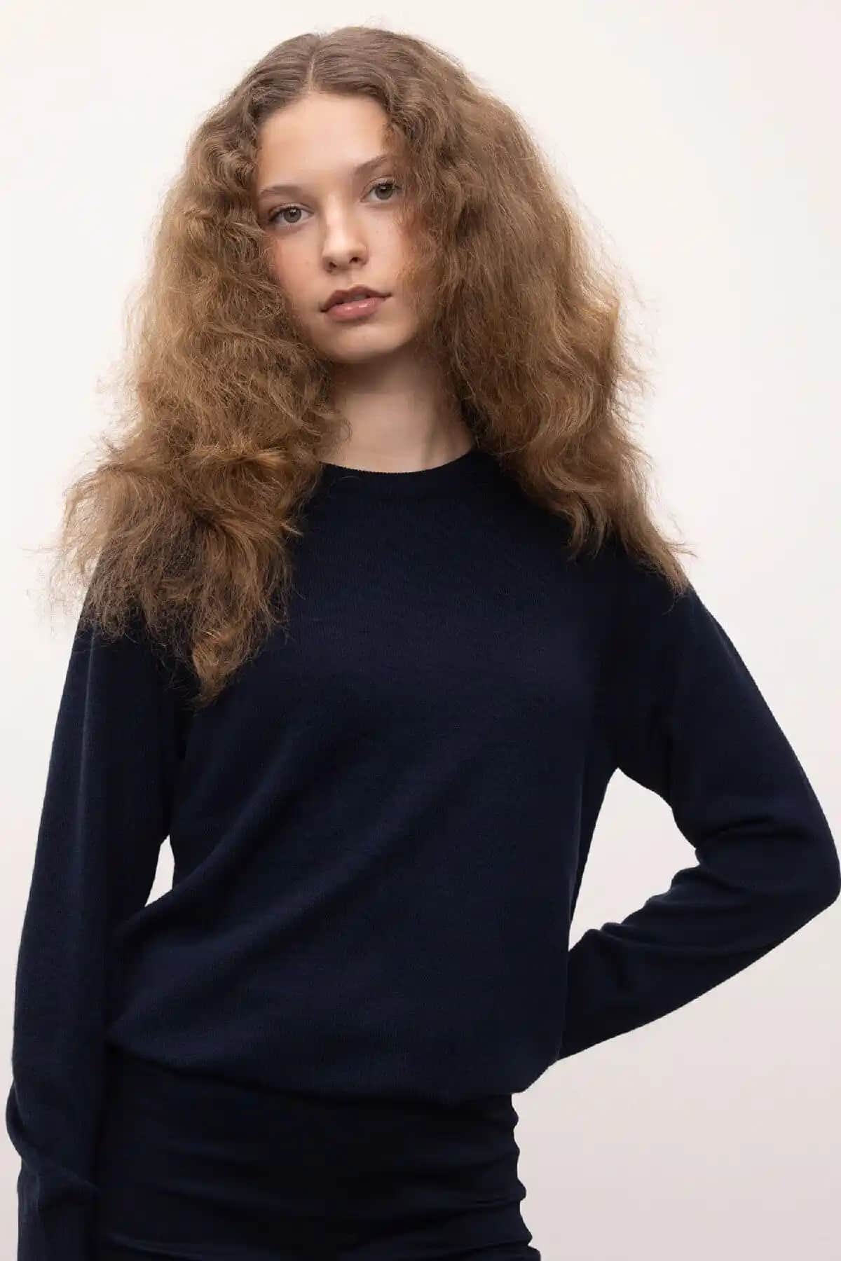 DeFacto Regular Fit Yüksek Dokulu Bisiklet Yaka Kazak: Modern ve Şık Tasarım