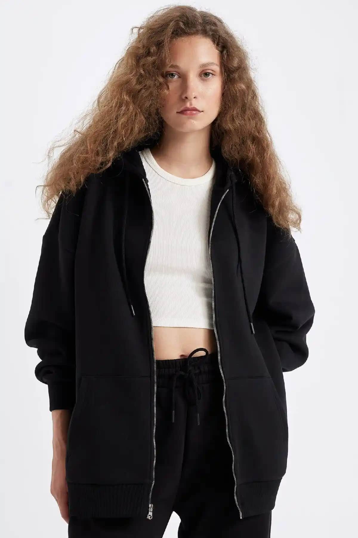 Defacto ve Grimelange Ametıs Oversize Kapüşonlu Sweatshirt Karşılaştırması