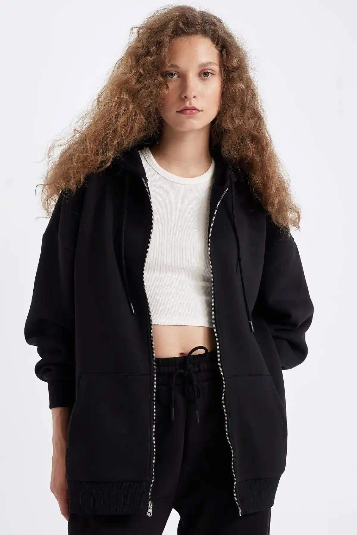 Defacto ve Grimelange Ametıs Oversize Kapüşonlu Sweatshirt Karşılaştırması