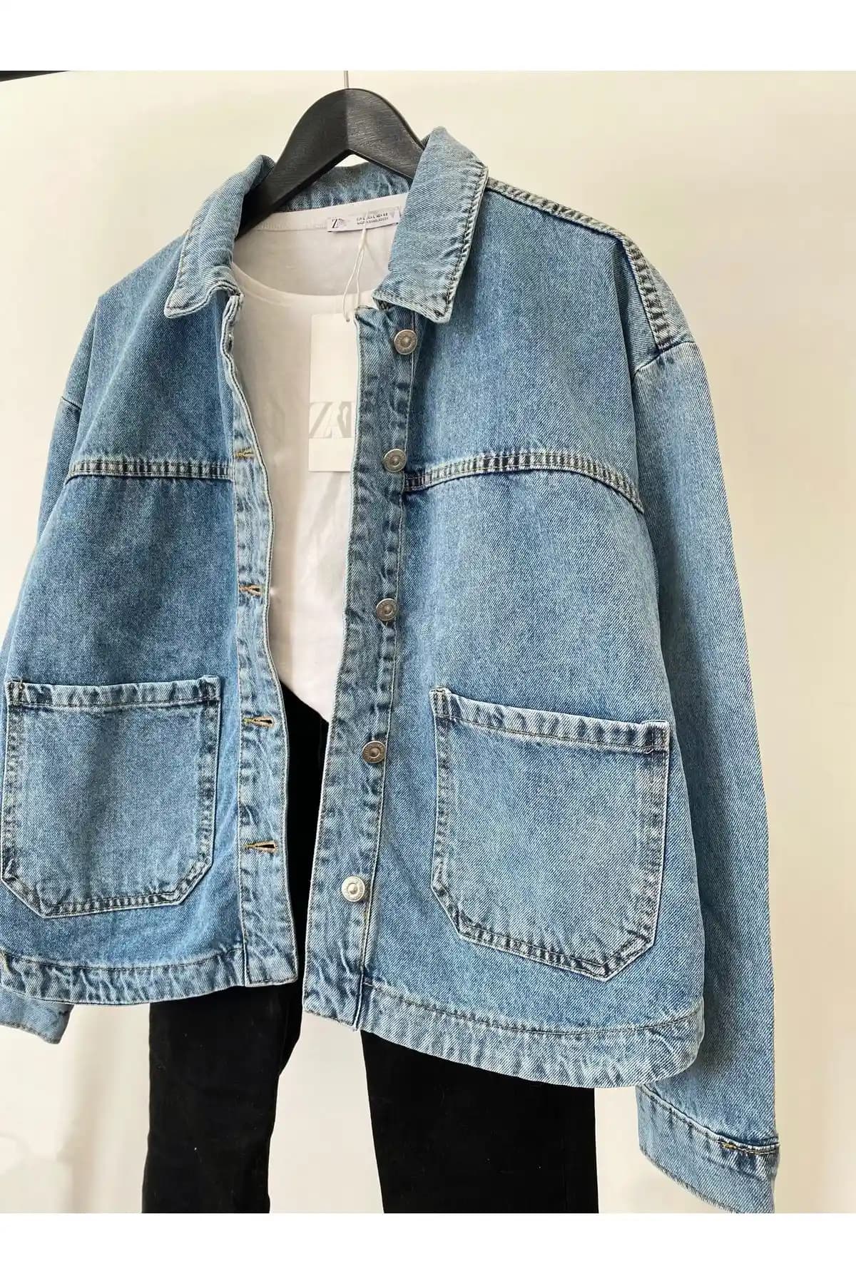 Ekim Store Büyük Cepli Denim Ceket ve Ozzıy34 Kadın Siyah Kot Ceket Karşılaştırması