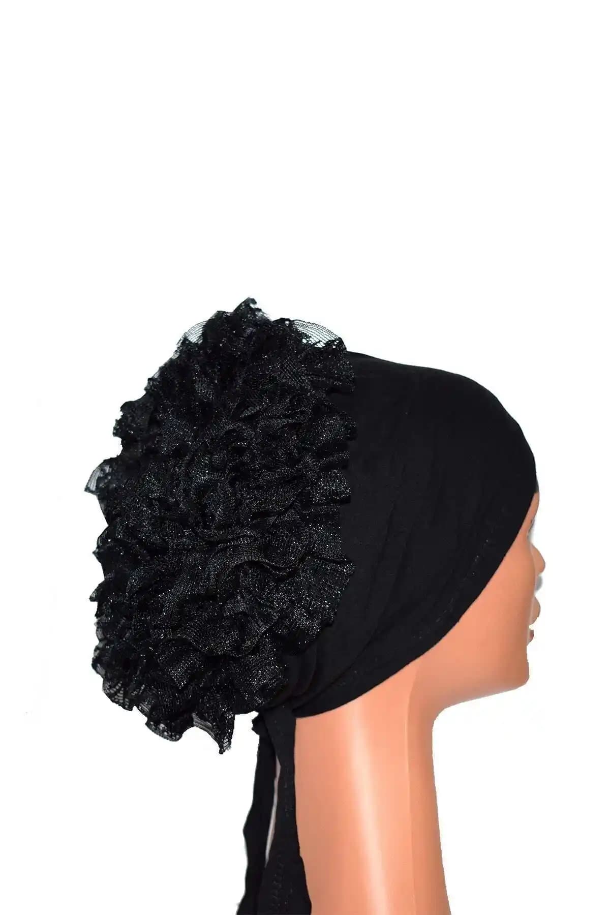 Genel Markalar Kadın Siyah Fırfırlı Topuz Bone: Şıklık ve Kullanışlılığın Bir Arada Sunumu