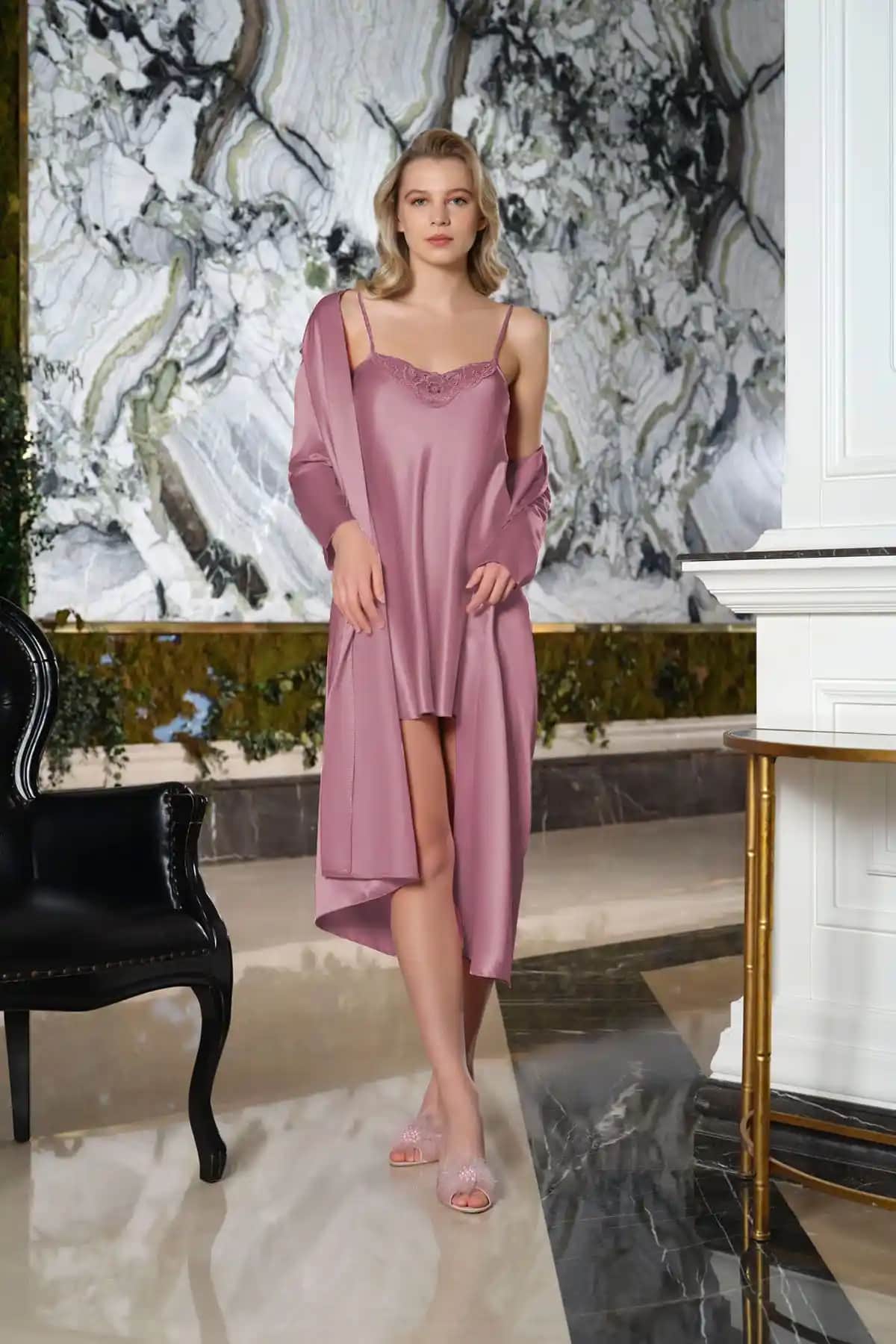 GIONA Saten Güpürlü Ikili Gecelik ve Sabahlık Takımı Karşılaştırması ve Özellikleri