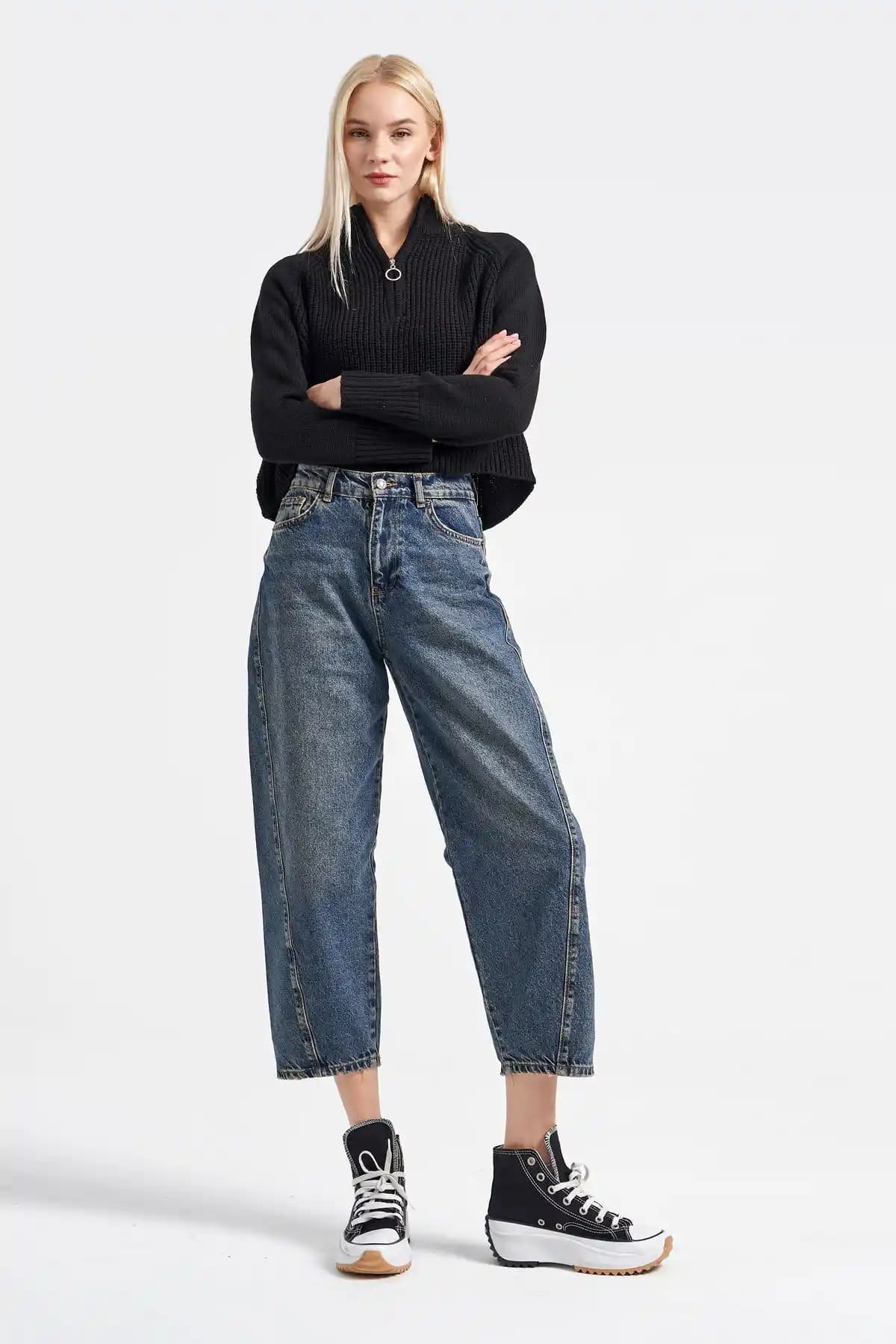 İt’s Basic Kadın Kot Pantolon: Şıklık ve Rahatlığı Bir Arada Sunan Modern Tasarım