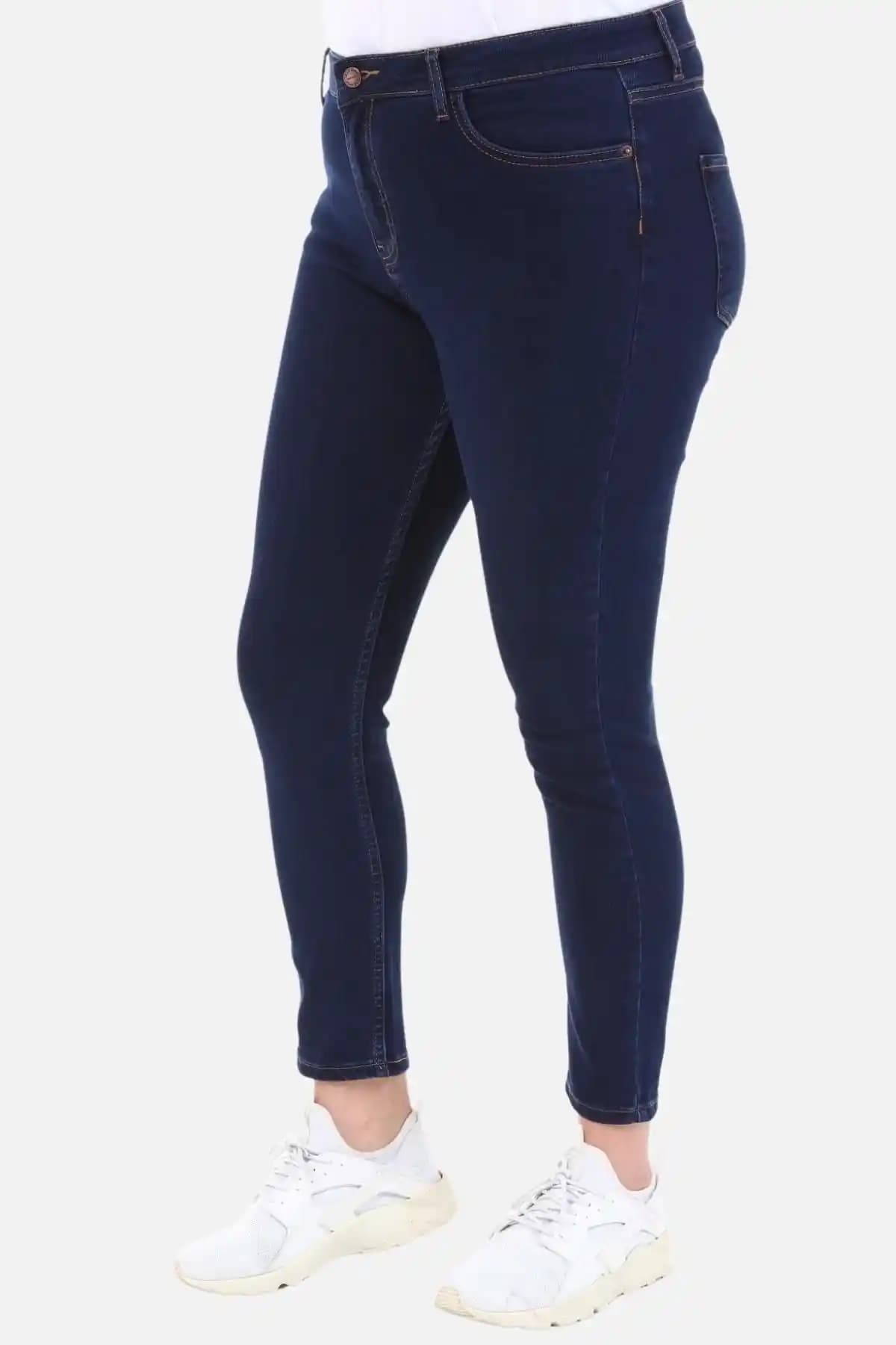 Kadın Jean Pantolon Karşılaştırması: Slim Fit ve Siyah Yüksek Bel Likralı Modeller