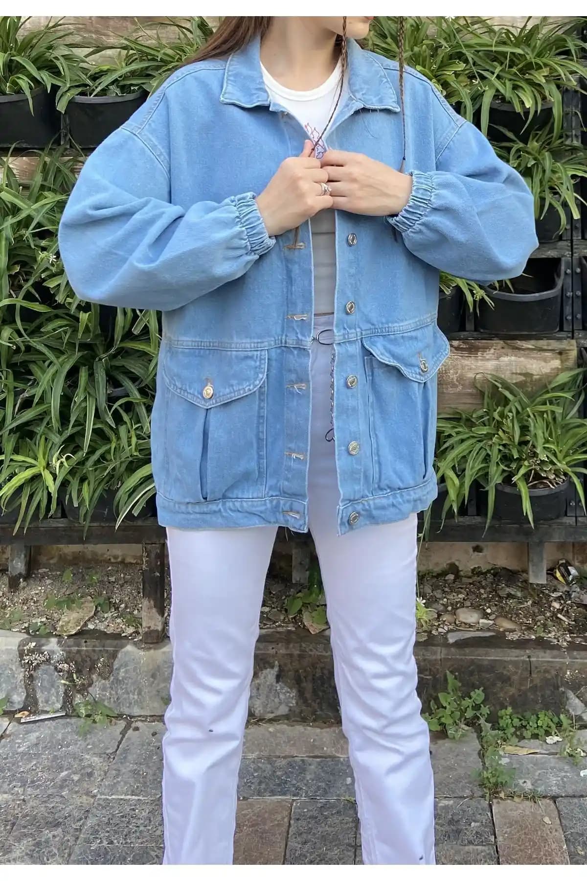 Kadın Mavi Kot Ceketleri Karşılaştırması: NloveS ve ozzıy34 Modellerinin Özellikleri ve Farkları