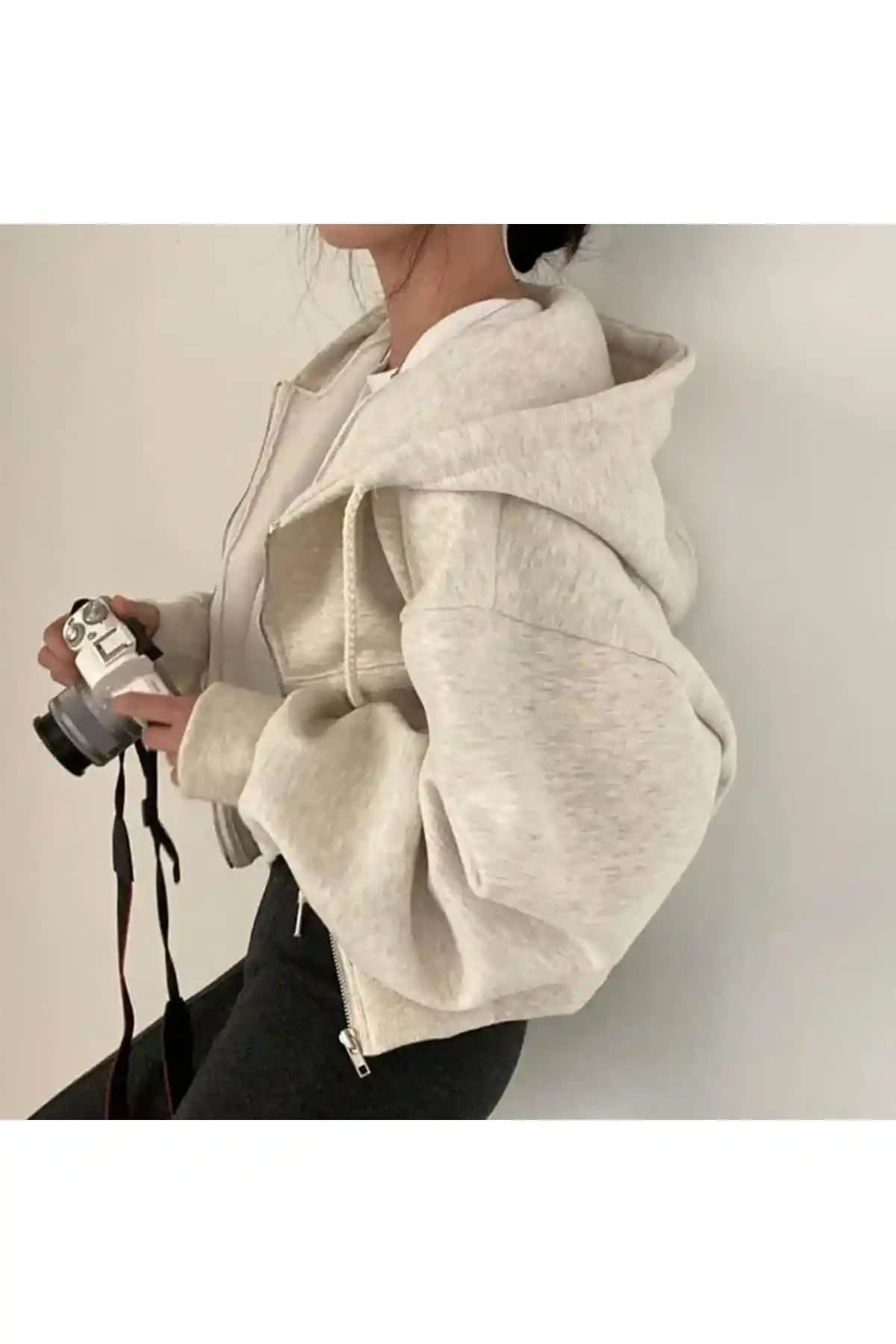 Köstebek Kar Melanj Crop Top Kalın Kumaş Fermuarlı Kapüşonlu Sweatshirt İnce Detaylarla Şık ve Konforlu Tasarım