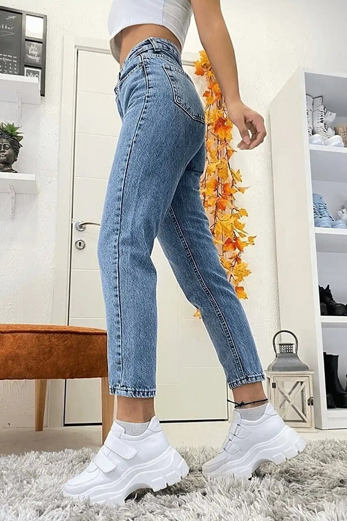 Makras Exclusive Açık Mavi Mom Jeans: Yüksek Bel ve Rahat Şıklık için Ideal Seçenek