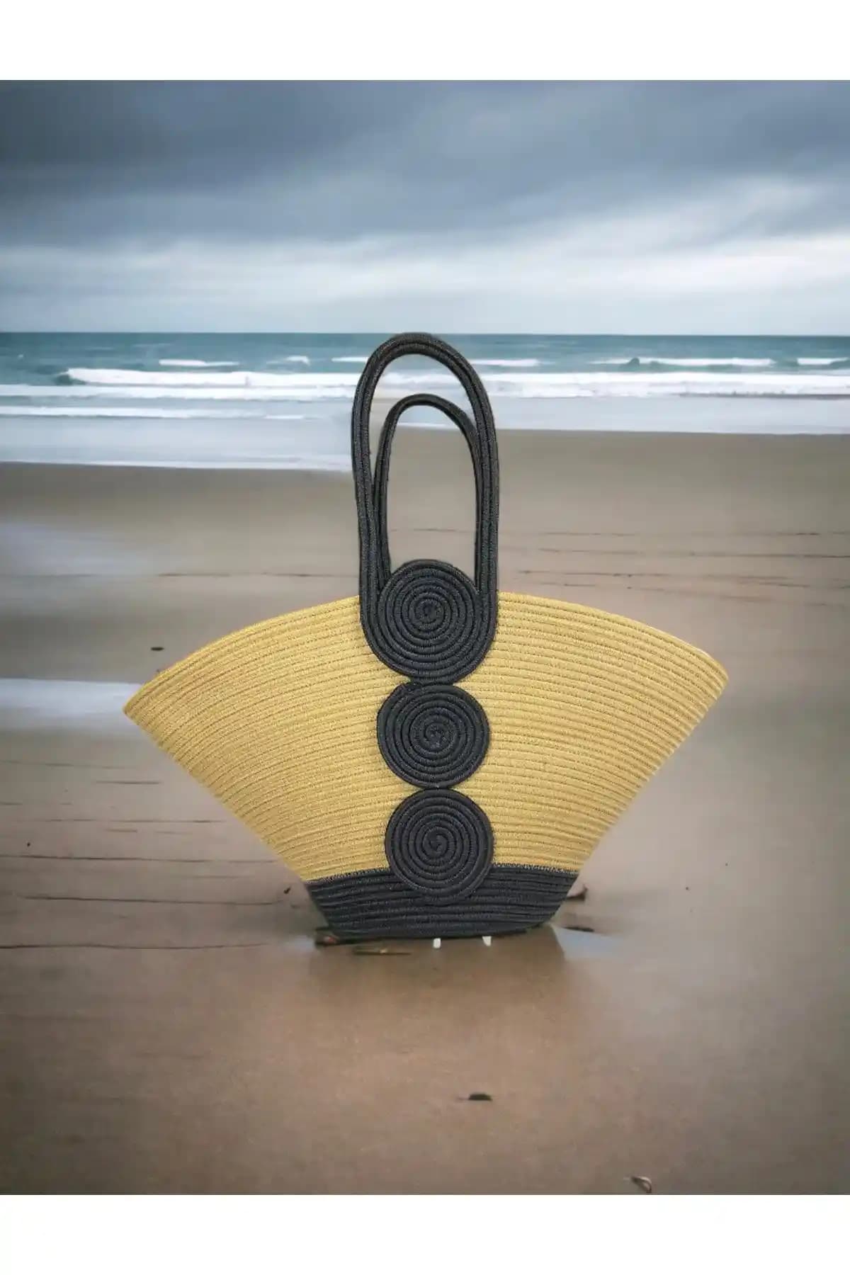 MaVaux Vanillia ve TurQhouse Doğal Hasır Jüt Plaj Çantası Karşılaştırması