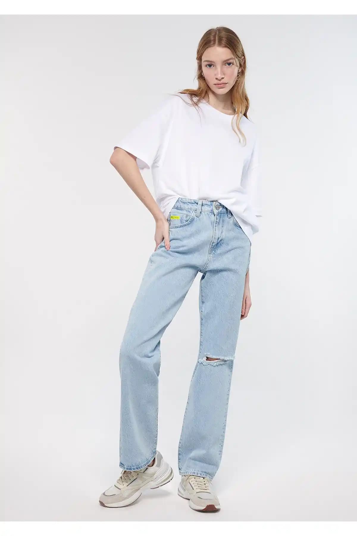 Mavi Barcelona Ağartılmış MV91 Street Jean Pantolon: Günlük Şıklık ve Konforun Buluşması